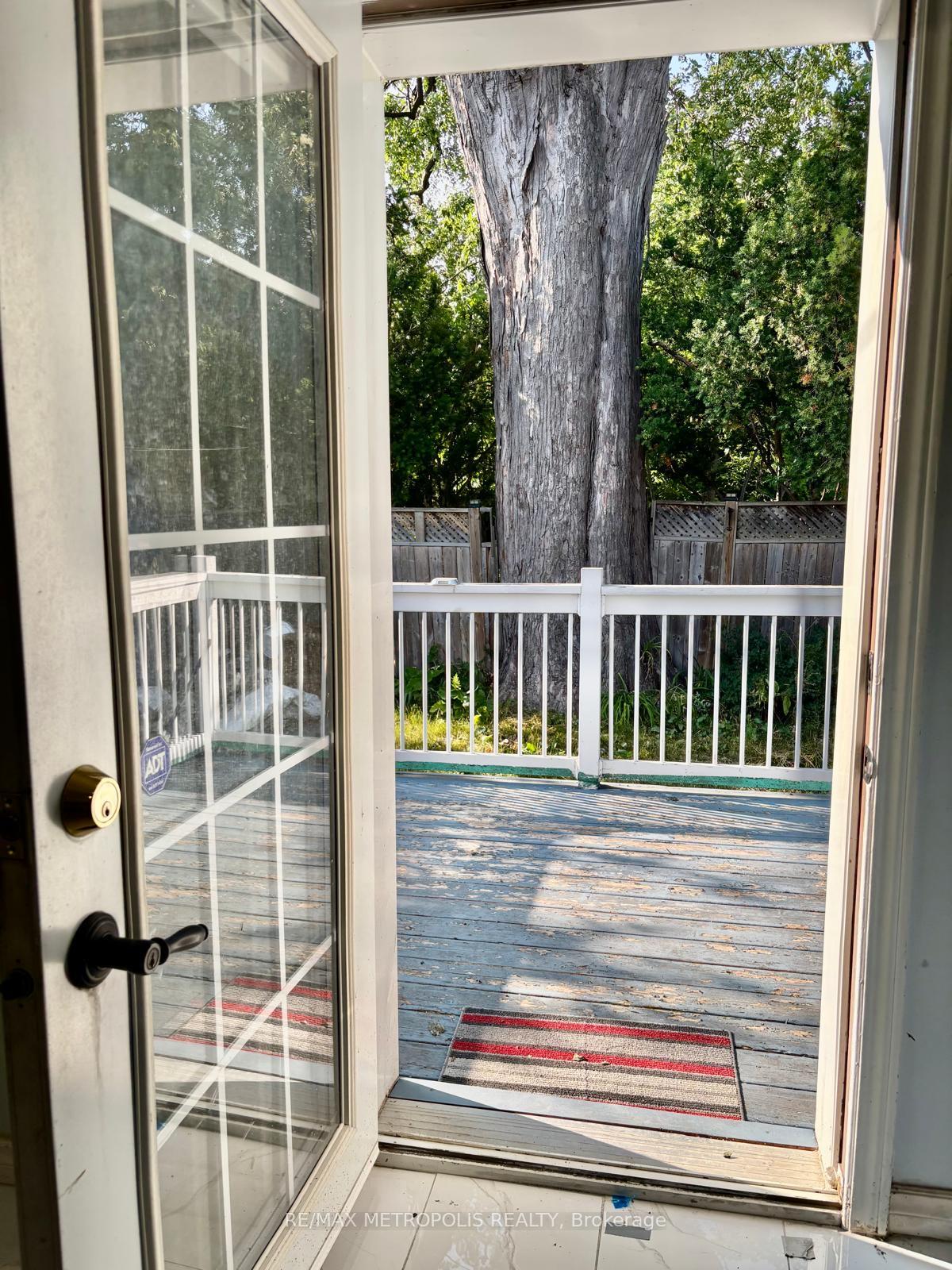 Photo 3 of 72 Colborne Street W, Oshawa, O'Neill — HOMEH