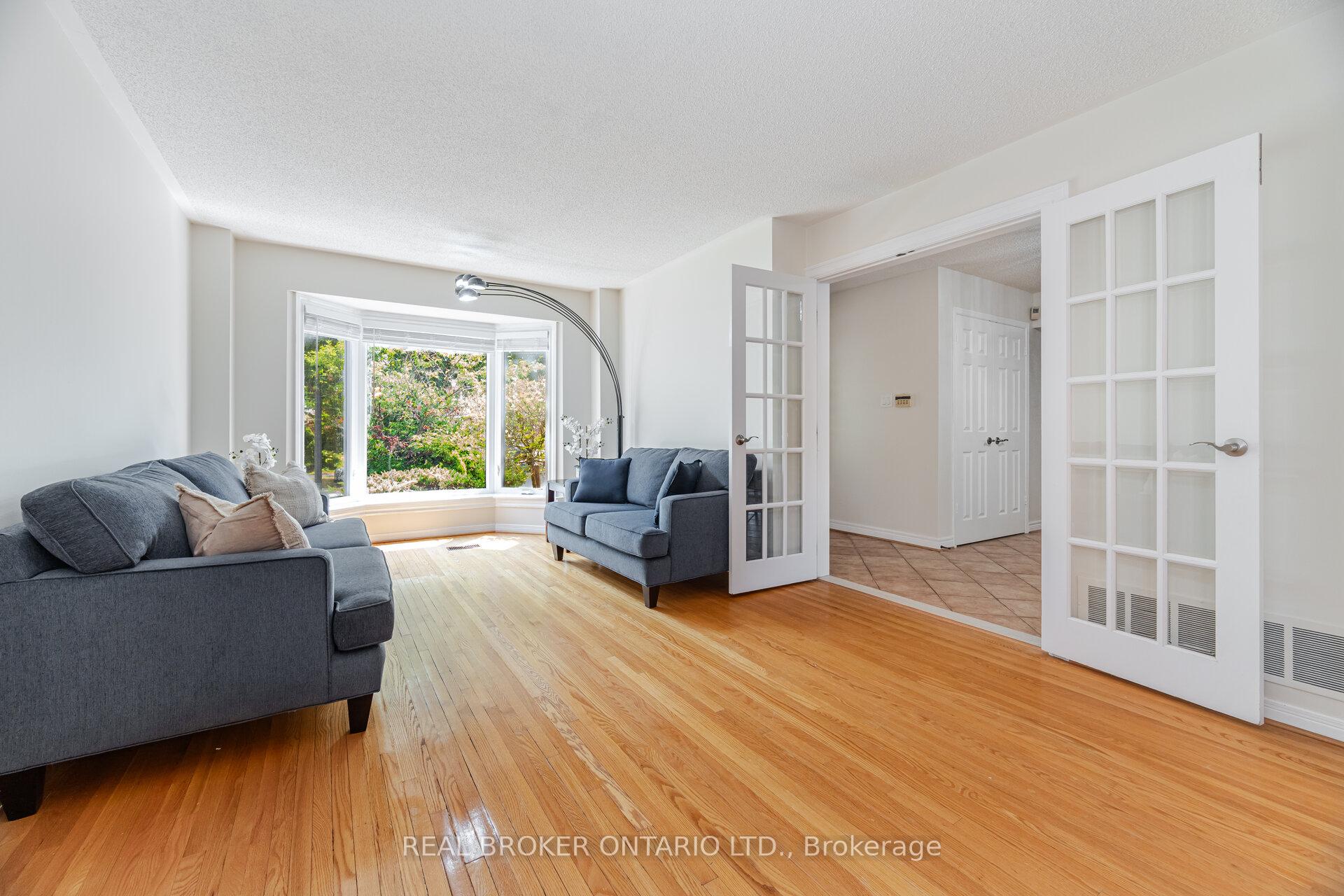 Photo 7 of 206 Gwendolyn Street, Pickering, Rougemount — HOMEH