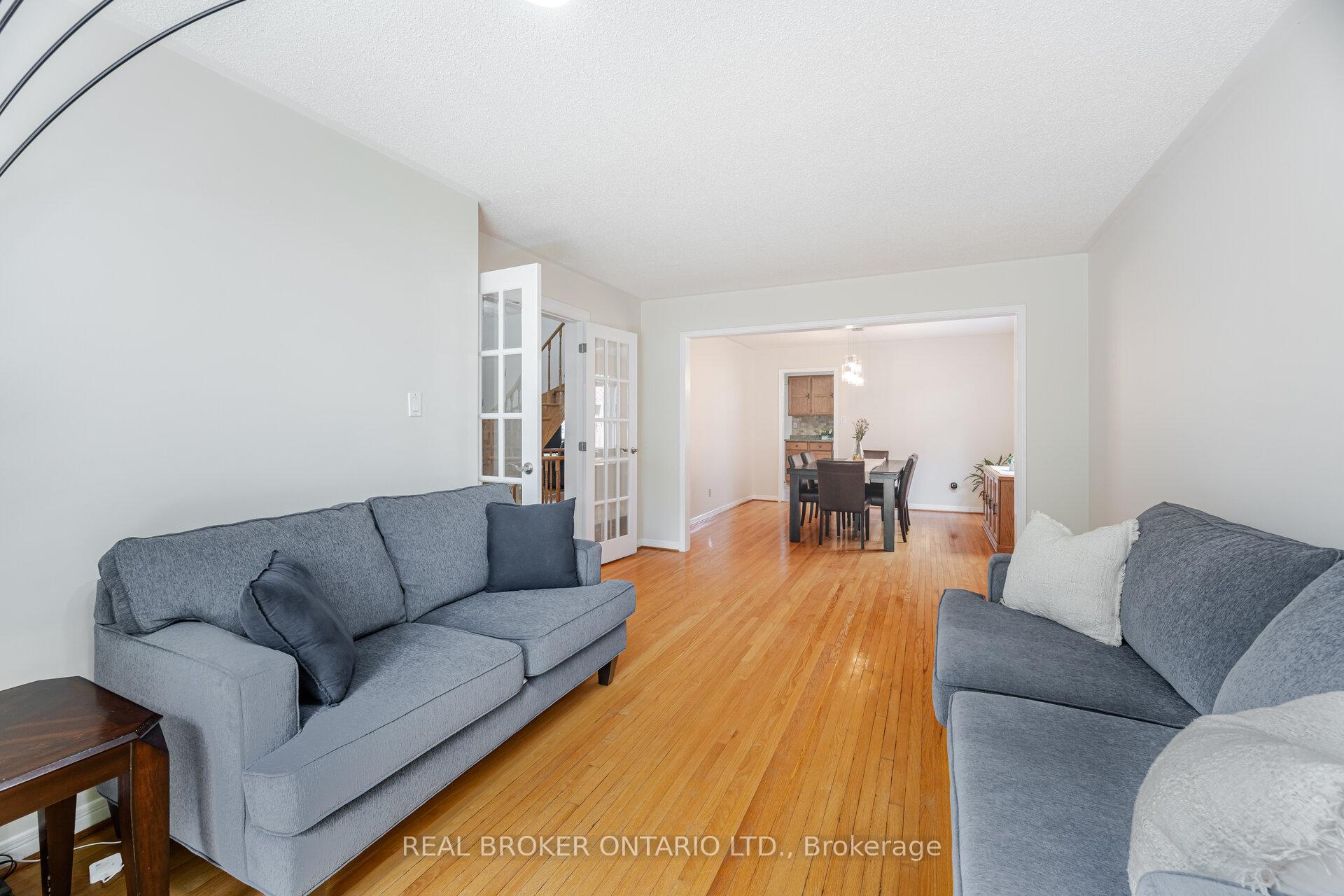 Photo 8 of 206 Gwendolyn Street, Pickering, Rougemount — HOMEH