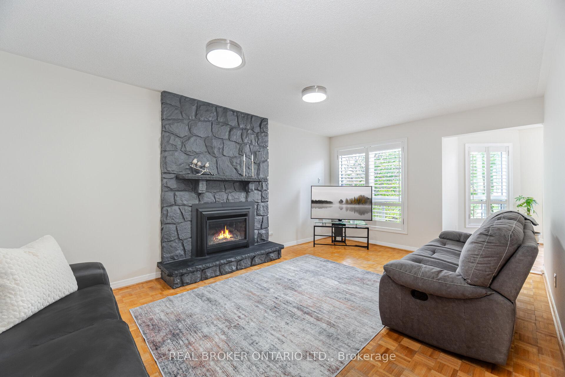 Photo 18 of 206 Gwendolyn Street, Pickering, Rougemount — HOMEH