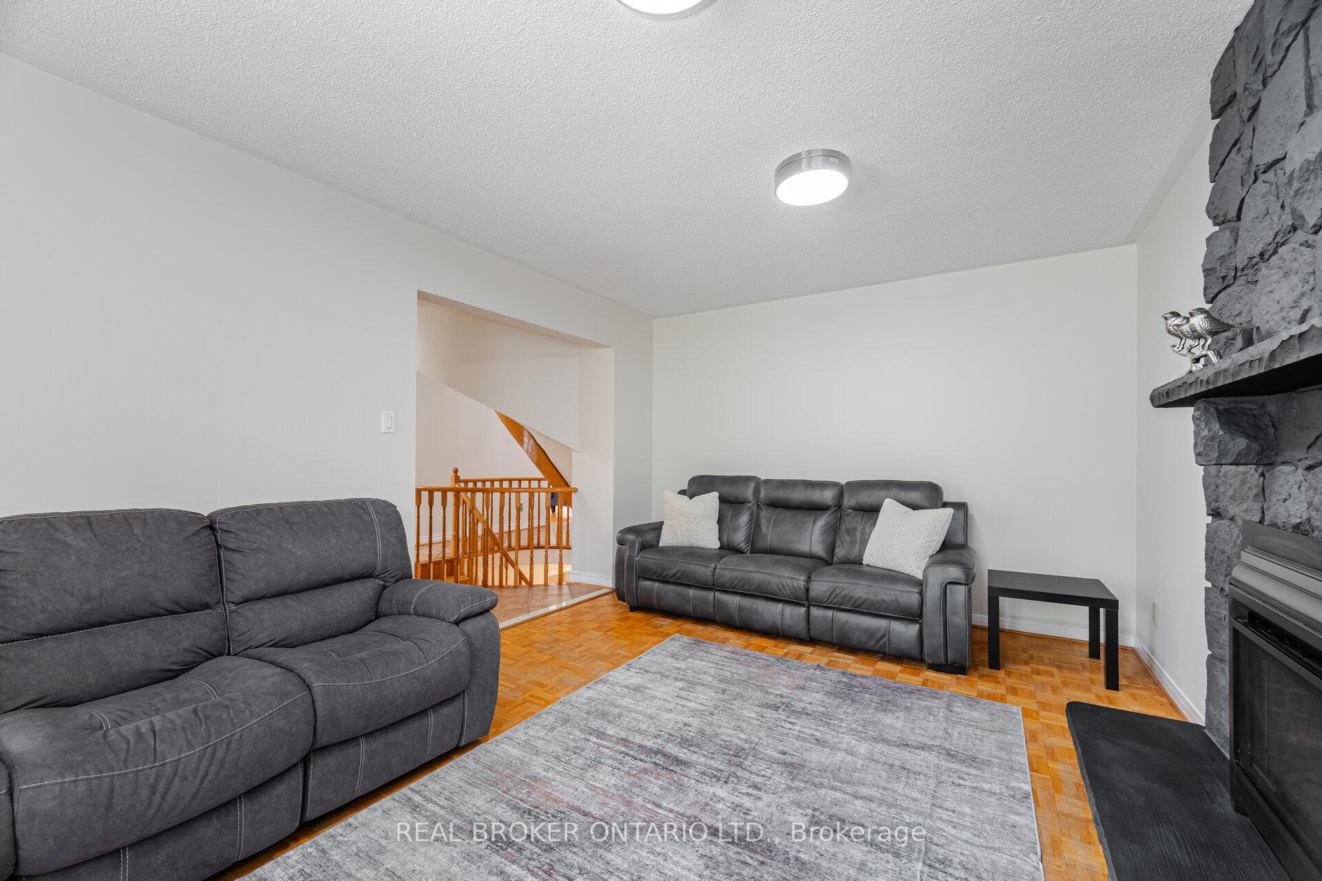 Photo 19 of 206 Gwendolyn Street, Pickering, Rougemount — HOMEH