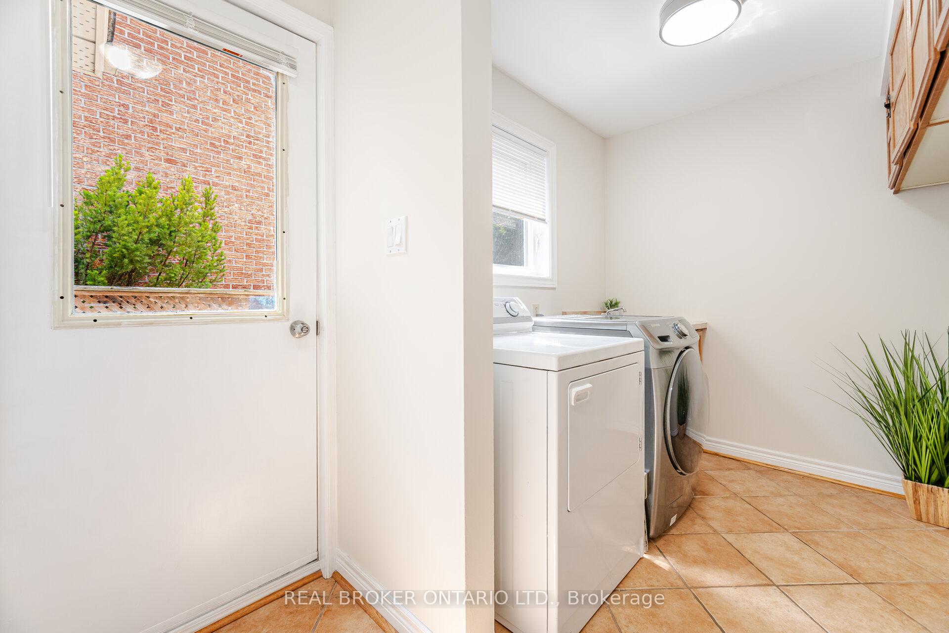 Photo 21 of 206 Gwendolyn Street, Pickering, Rougemount — HOMEH