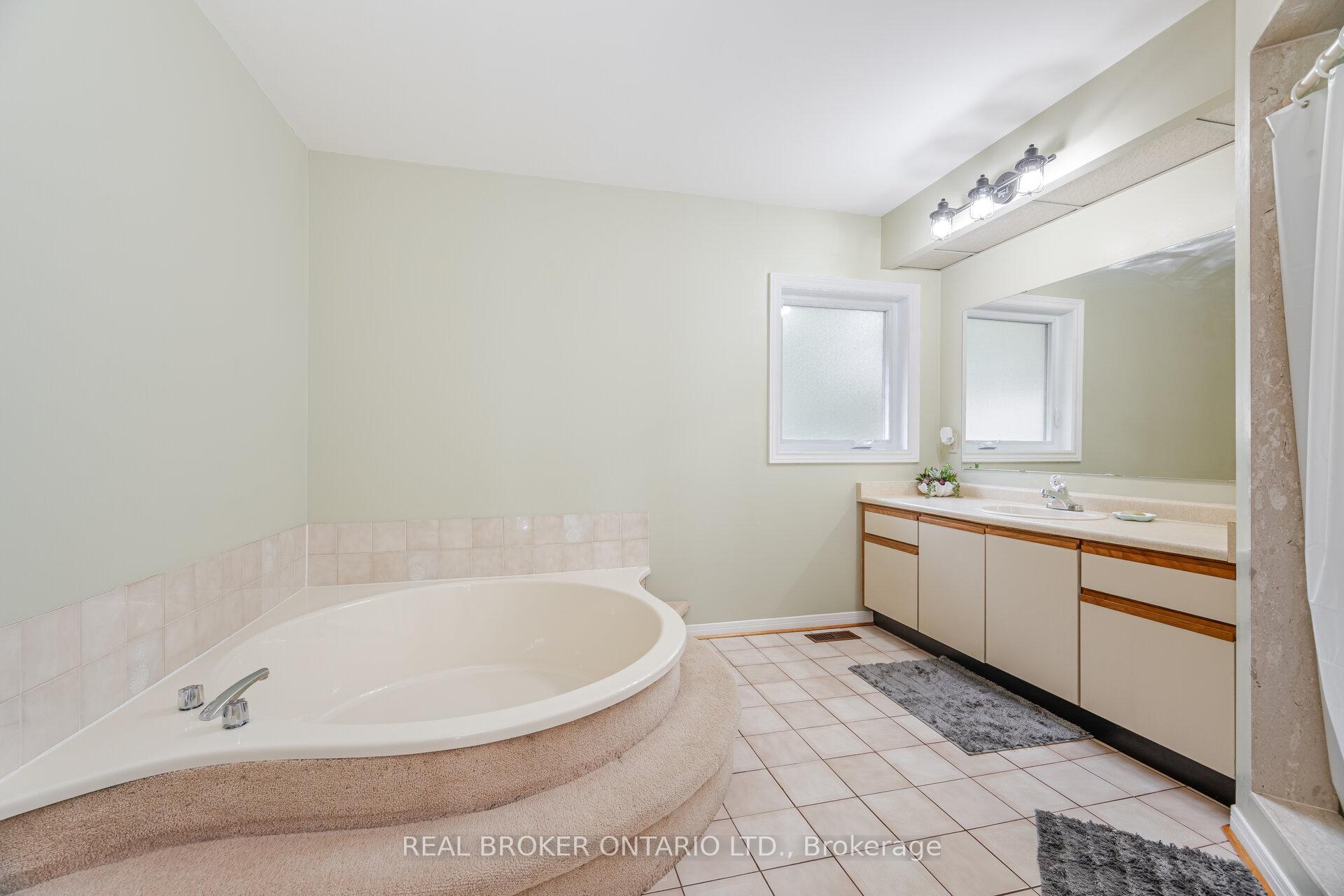Photo 30 of 206 Gwendolyn Street, Pickering, Rougemount — HOMEH