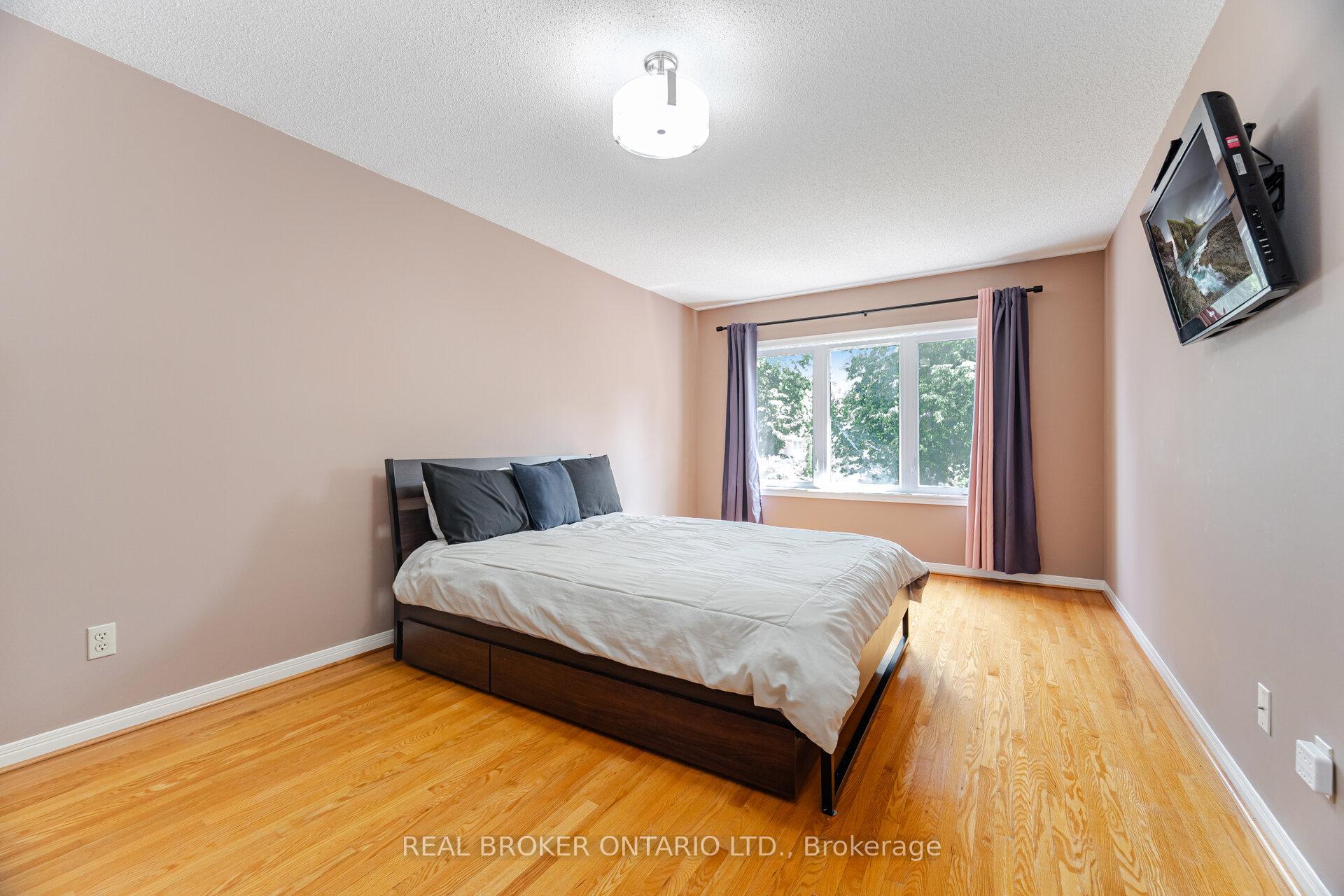 Photo 32 of 206 Gwendolyn Street, Pickering, Rougemount — HOMEH