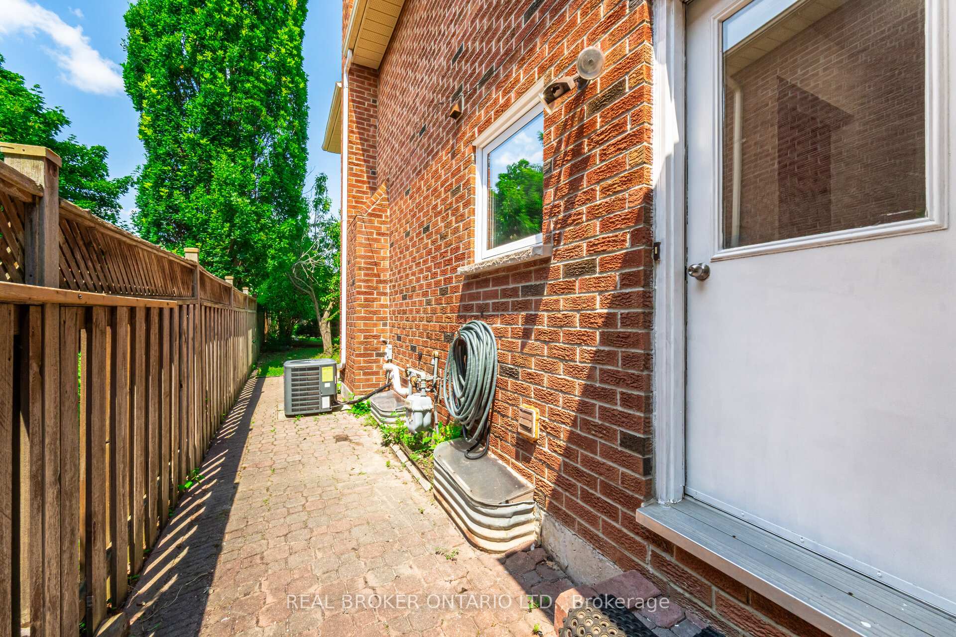 Photo 49 of 206 Gwendolyn Street, Pickering, Rougemount — HOMEH