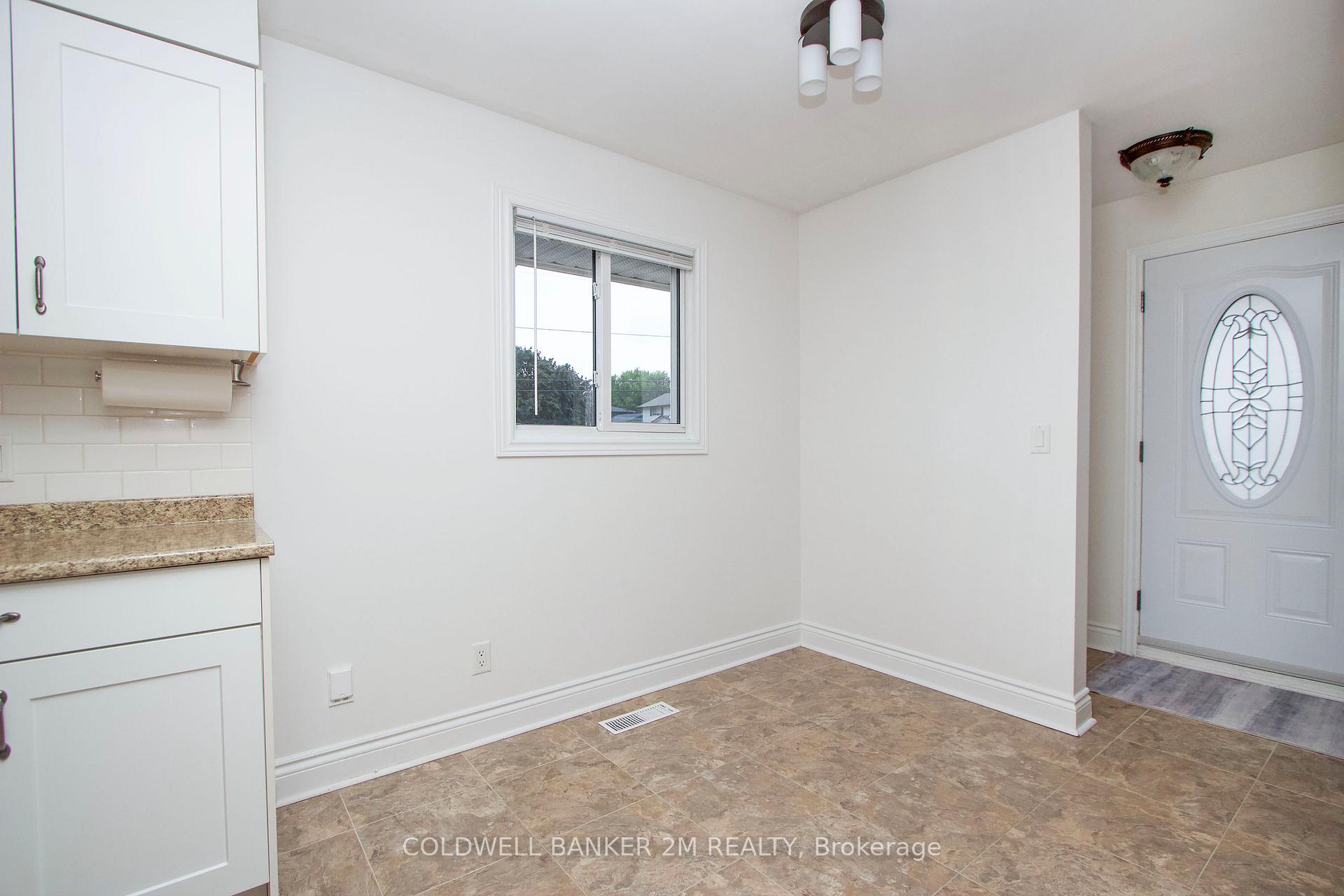 Photo 8 of 409 Fairlawn Street, Oshawa, McLaughlin — HOMEH