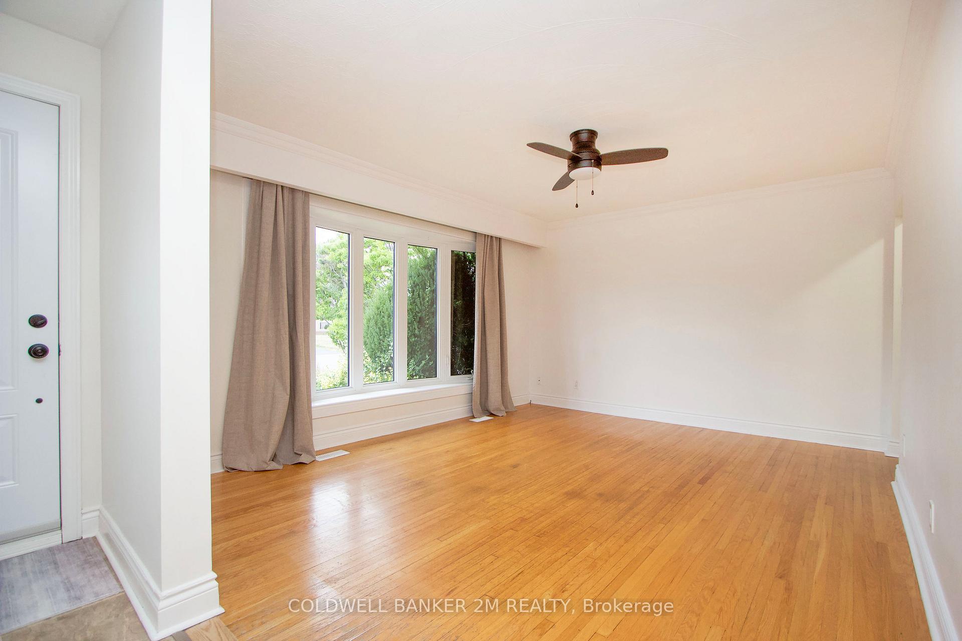 Photo 9 of 409 Fairlawn Street, Oshawa, McLaughlin — HOMEH