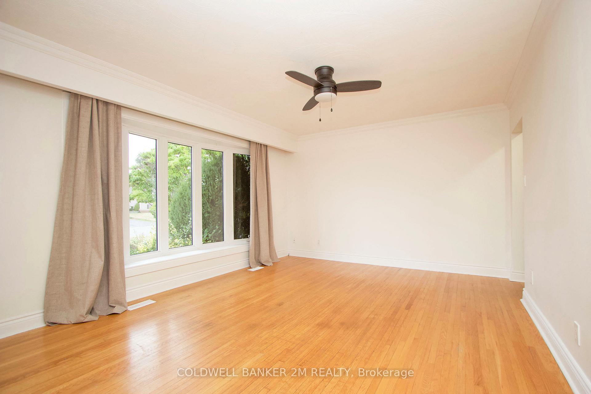 Photo 10 of 409 Fairlawn Street, Oshawa, McLaughlin — HOMEH