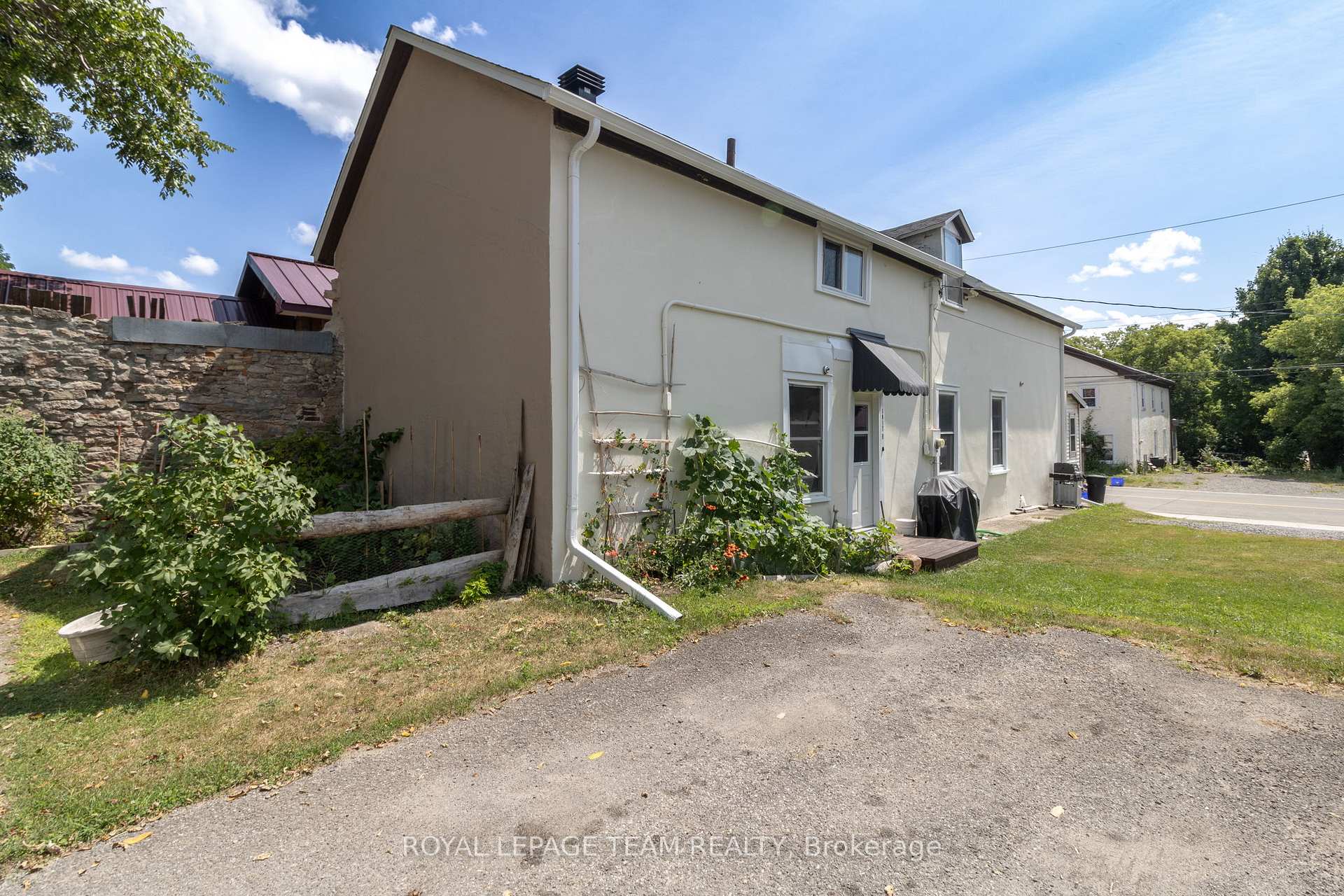 Photo 18 of 122 Dibble Street E, Prescott — HOMEH