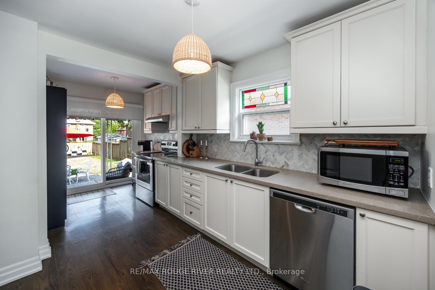 Photo 8 of 345 Masson Street, Oshawa, O'Neill — HOMEH