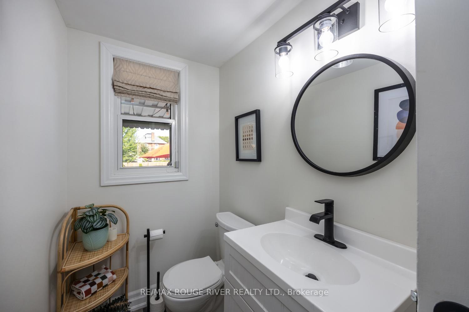 Photo 24 of 345 Masson Street, Oshawa, O'Neill — HOMEH