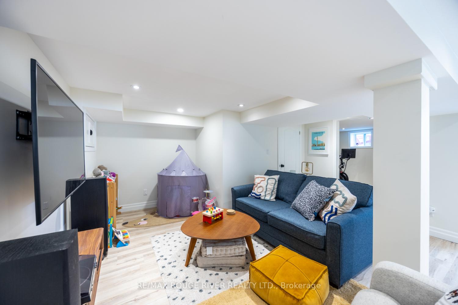 Photo 38 of 345 Masson Street, Oshawa, O'Neill — HOMEH