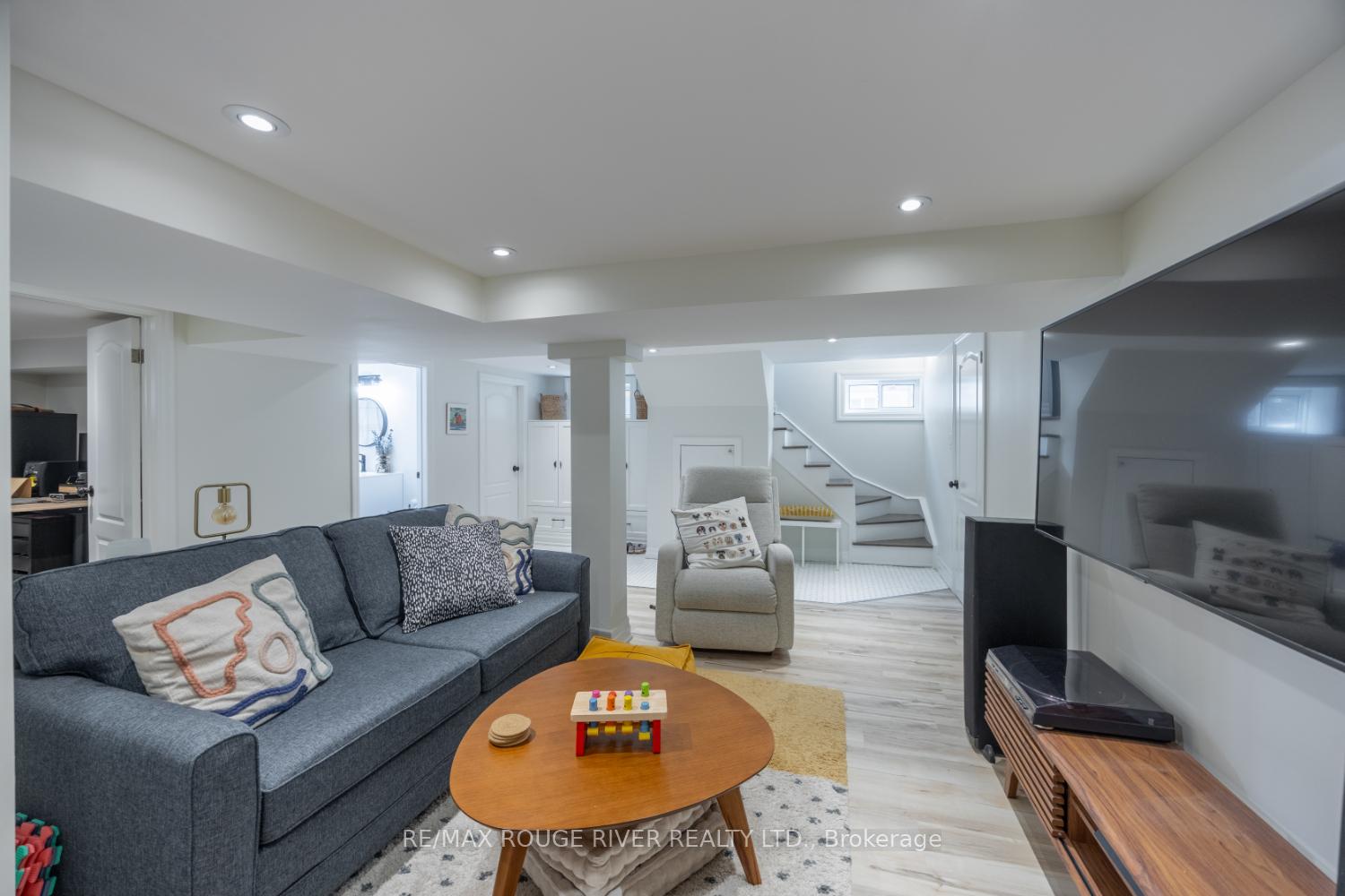 Photo 39 of 345 Masson Street, Oshawa, O'Neill — HOMEH