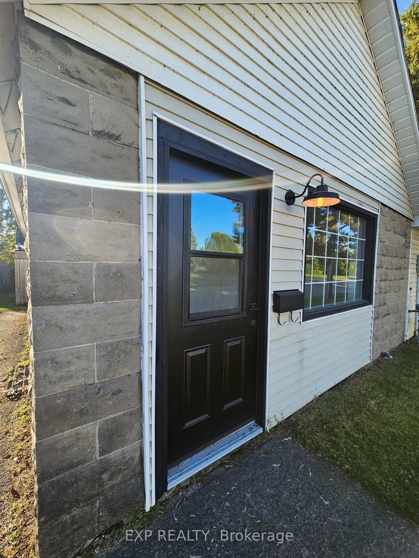 Photo 2 of 699 Hyde Street, Prescott — HOMEH
