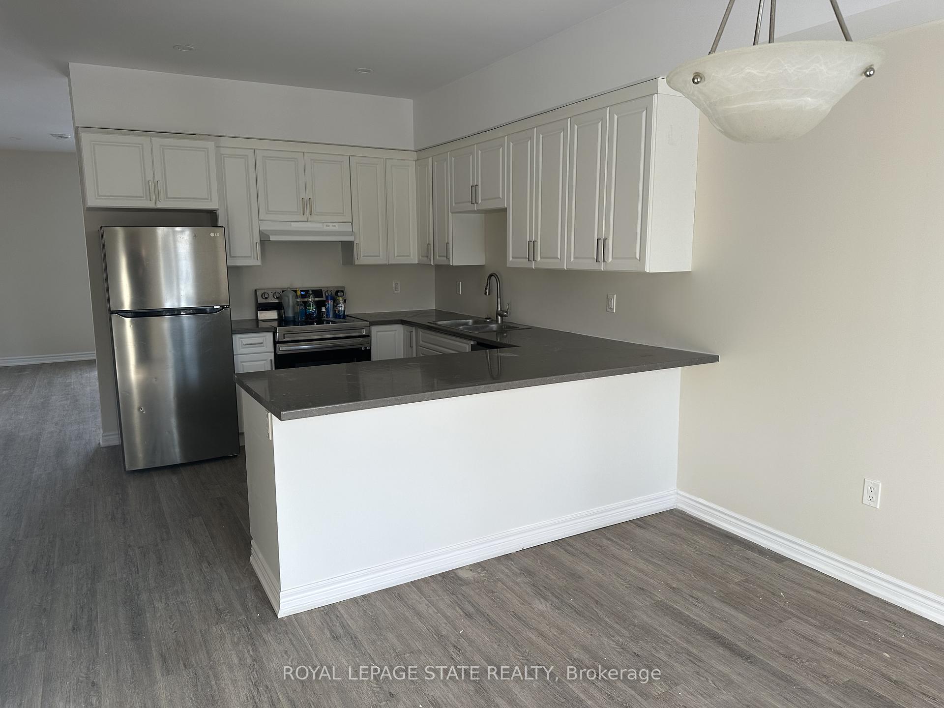 Photo 7 of 248 Port Colborne Drive, Port Colborne, Main Street — HOMEH