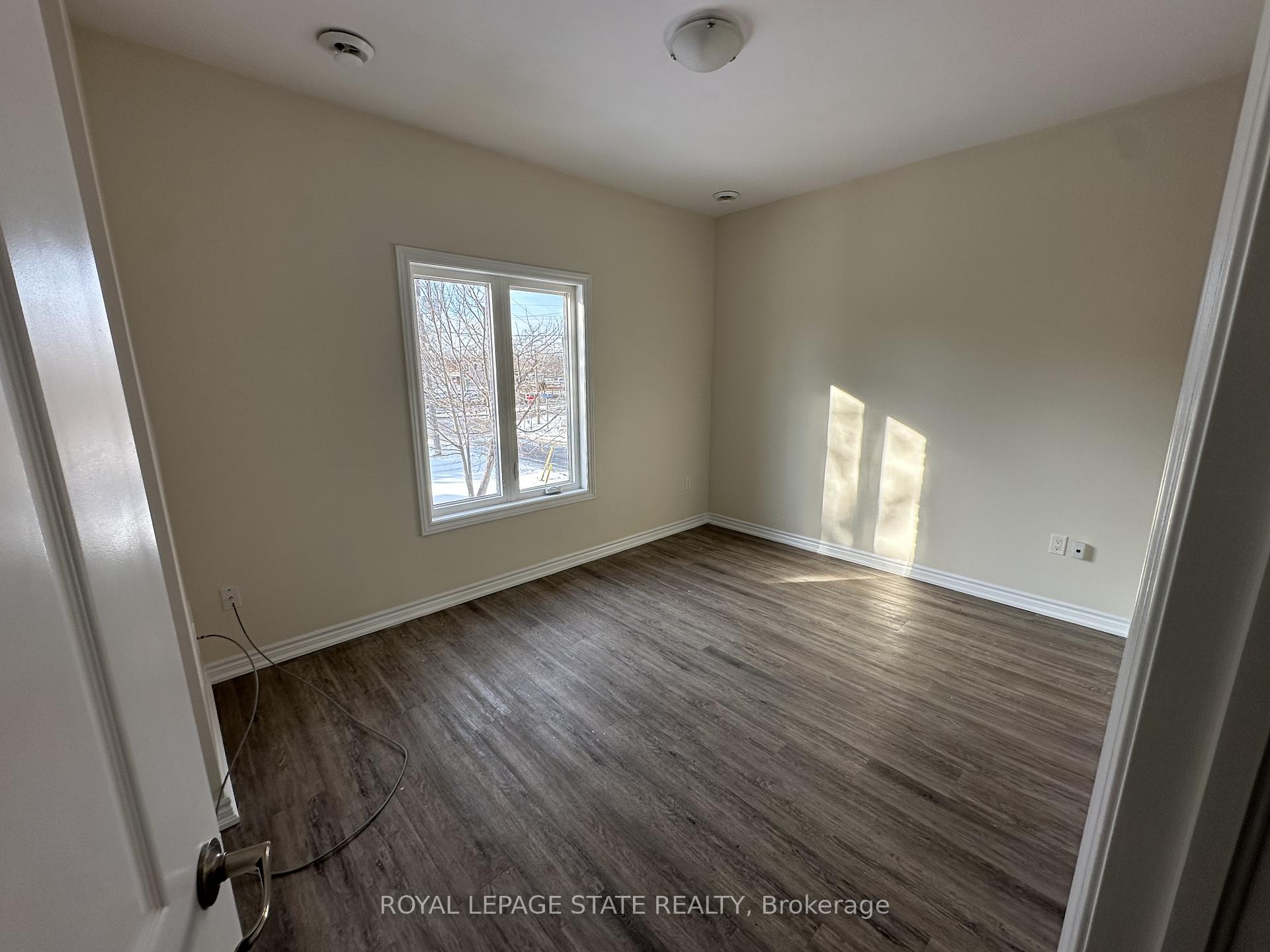 Photo 9 of 248 Port Colborne Drive, Port Colborne, Main Street — HOMEH