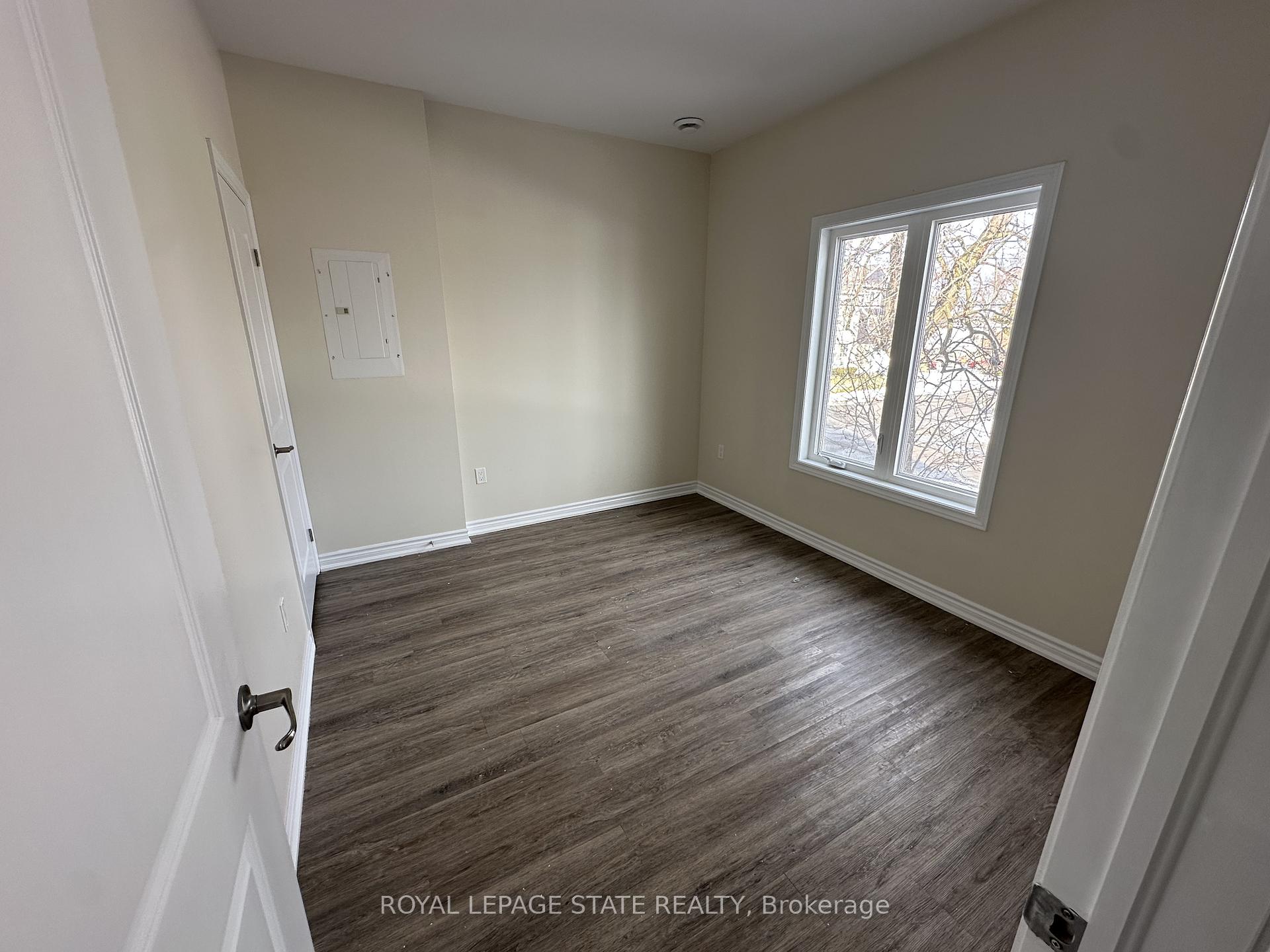 Photo 10 of 248 Port Colborne Drive, Port Colborne, Main Street — HOMEH