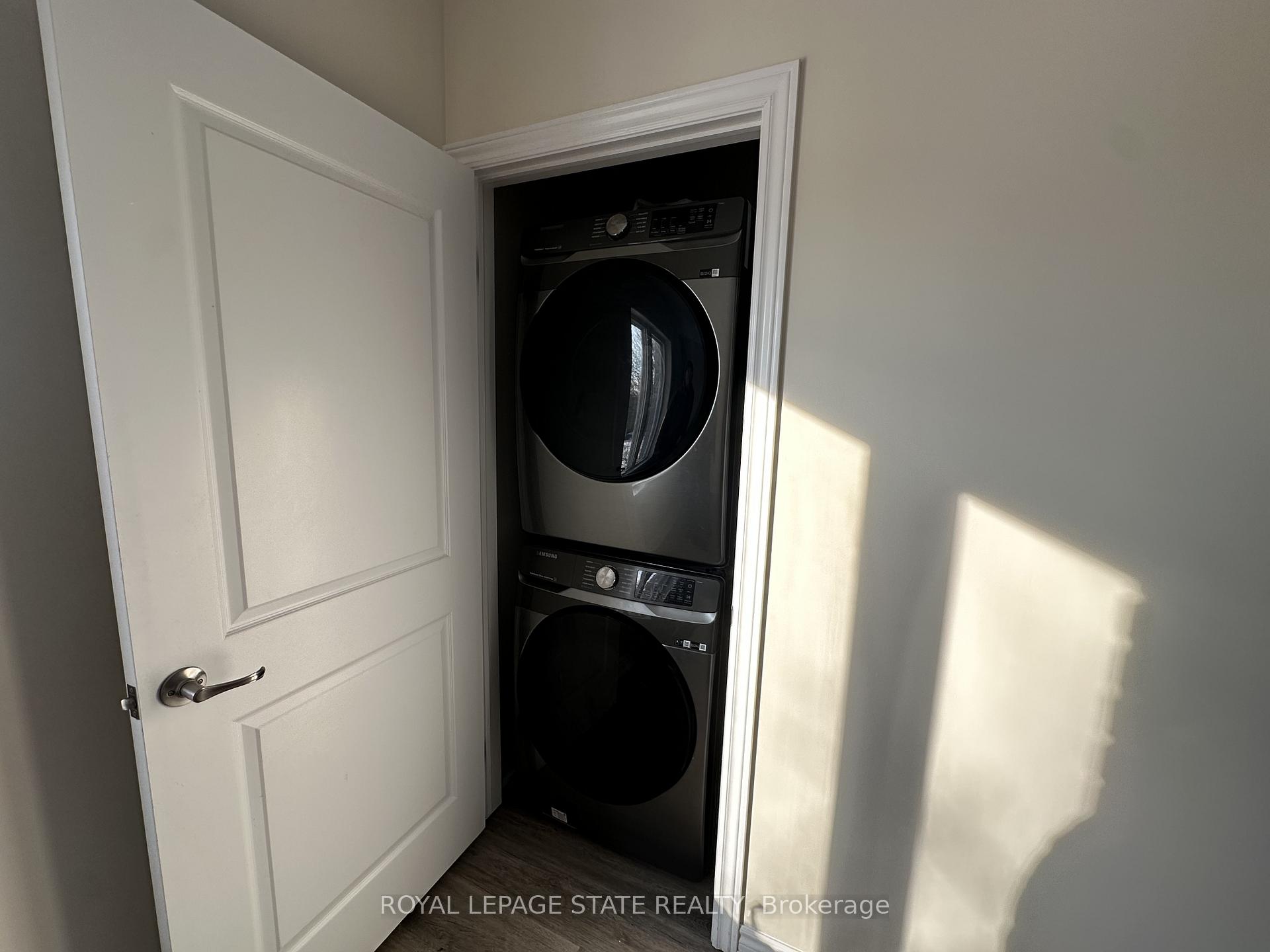 Photo 12 of 248 Port Colborne Drive, Port Colborne, Main Street — HOMEH