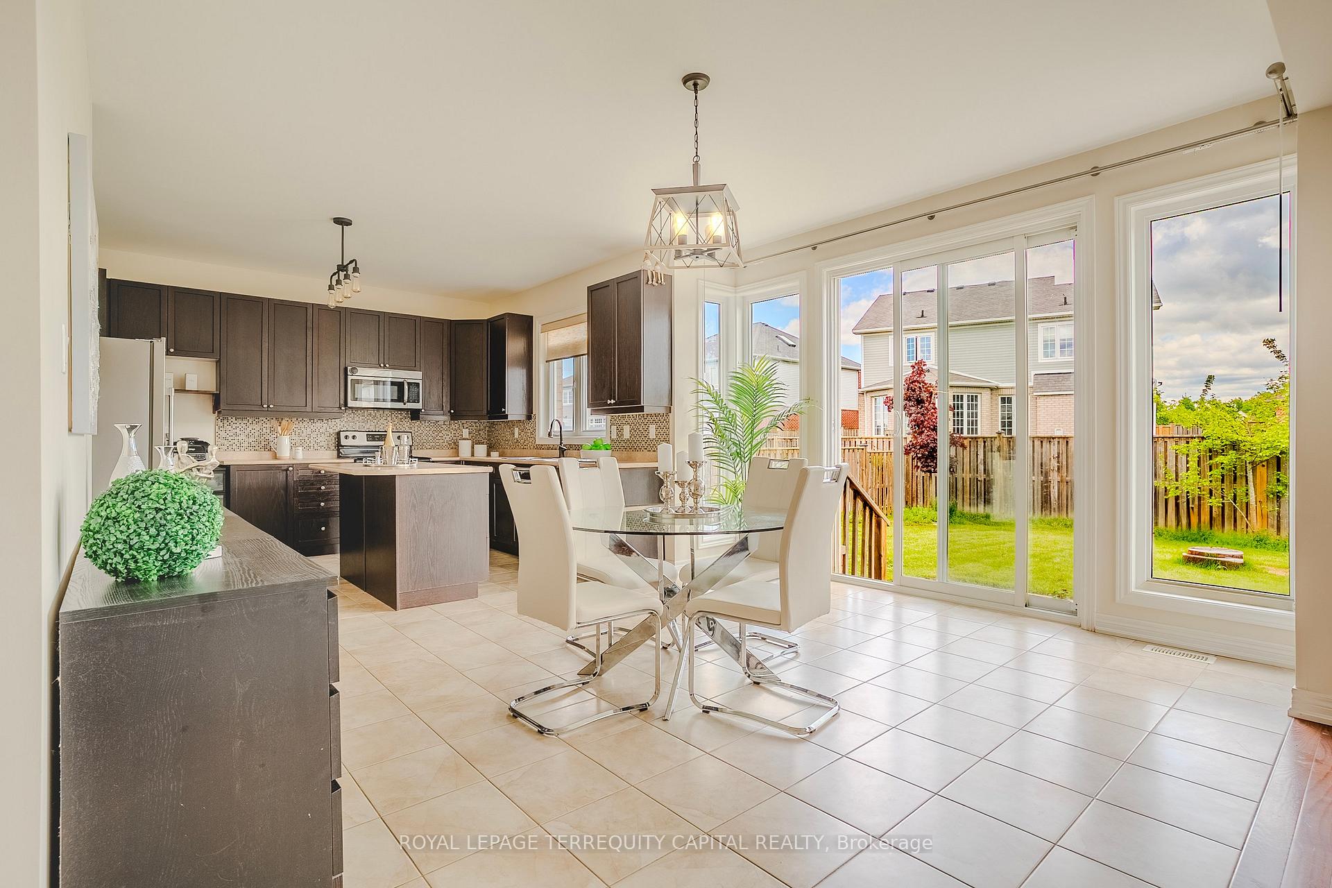 Photo 6 of 9072 Kudlac Street, Niagara Falls, Forestview — HOMEH