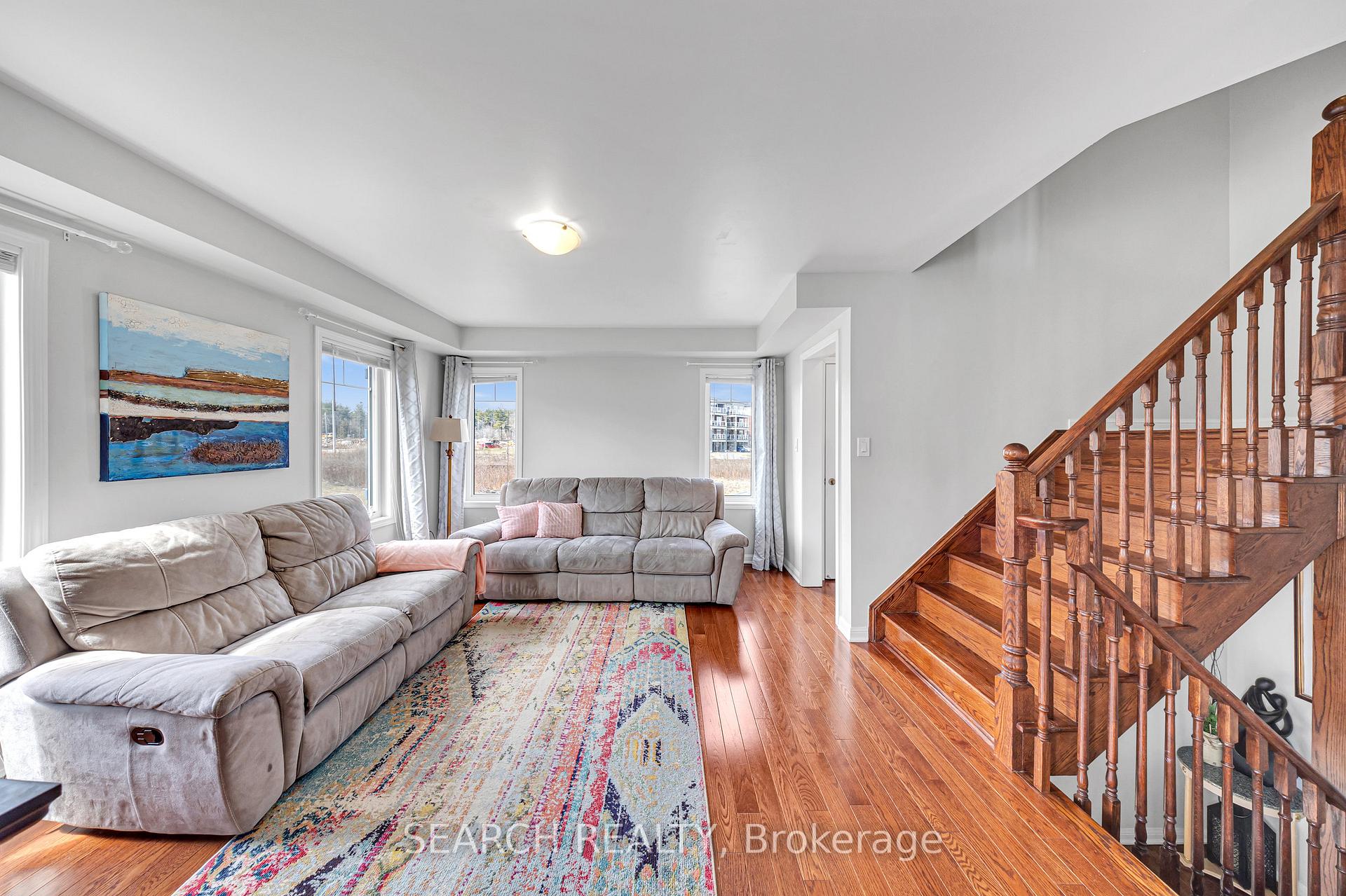 Photo 9 of 2400 Bronzedale Street, Pickering, Duffin Heights — HOMEH