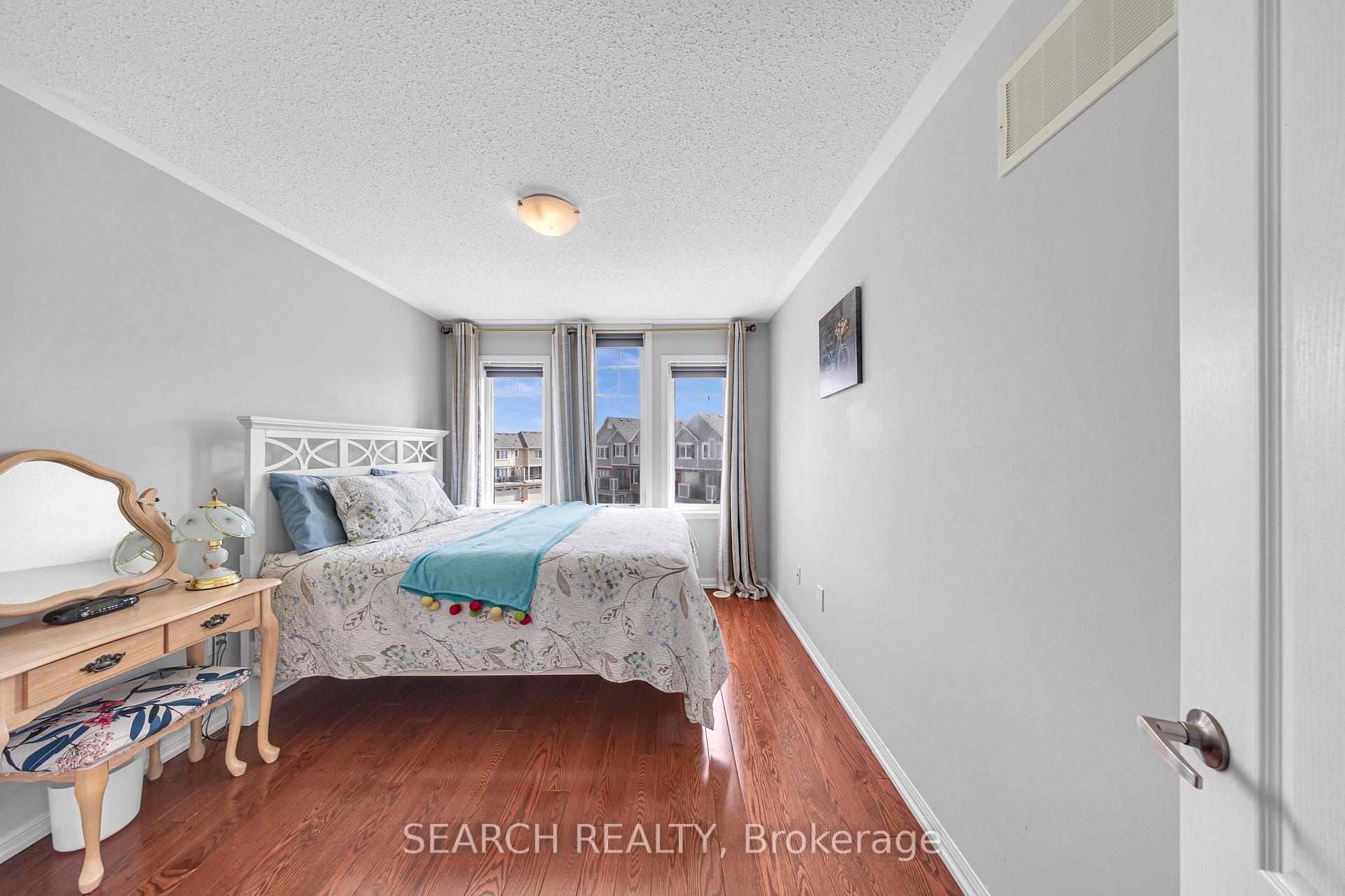 Photo 31 of 2400 Bronzedale Street, Pickering, Duffin Heights — HOMEH