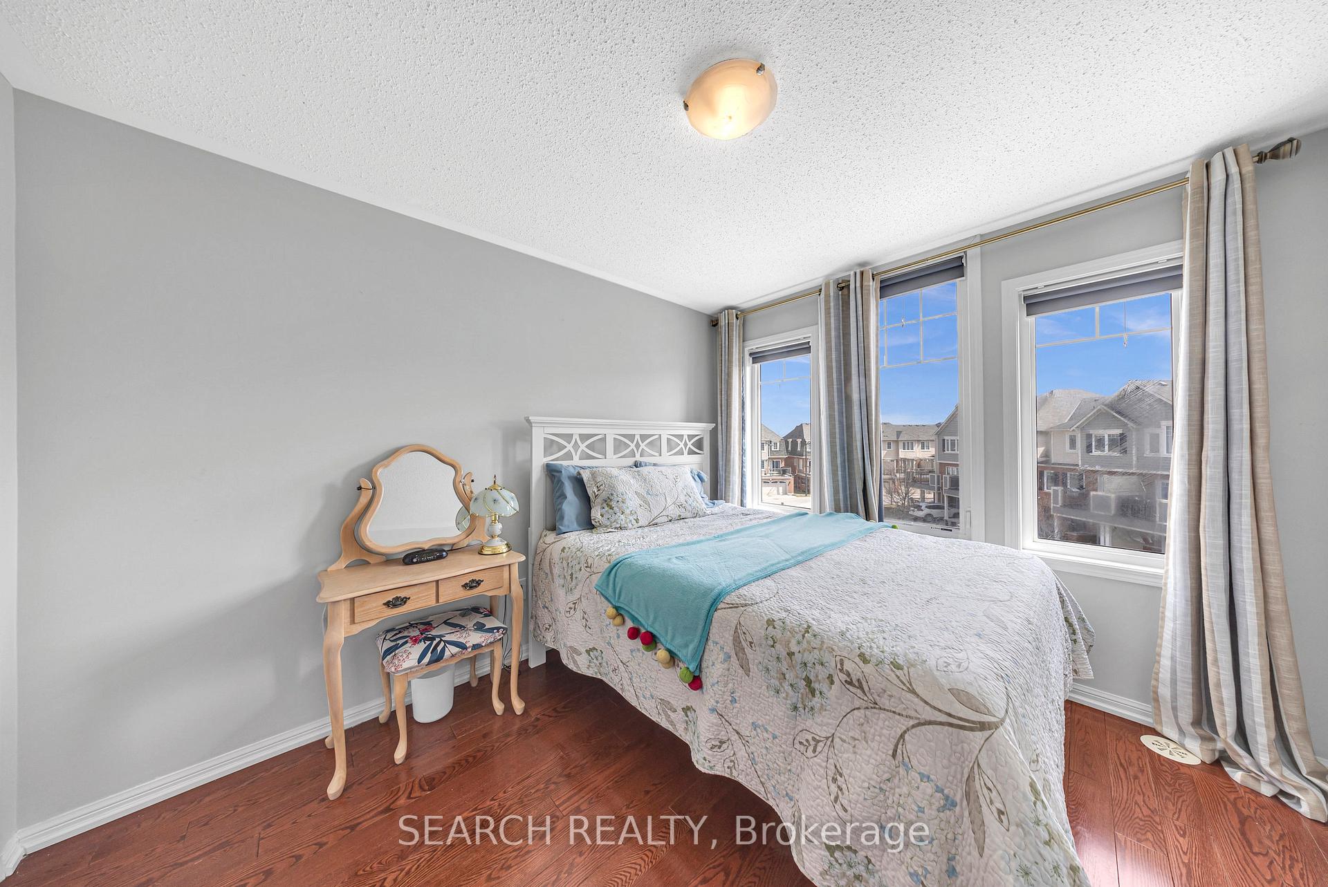 Photo 32 of 2400 Bronzedale Street, Pickering, Duffin Heights — HOMEH