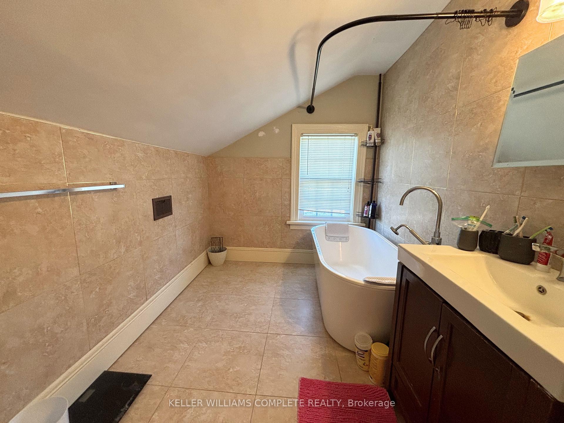 Photo 24 of 6899 Forestell Road, Puslinch, Rural Puslinch West — HOMEH