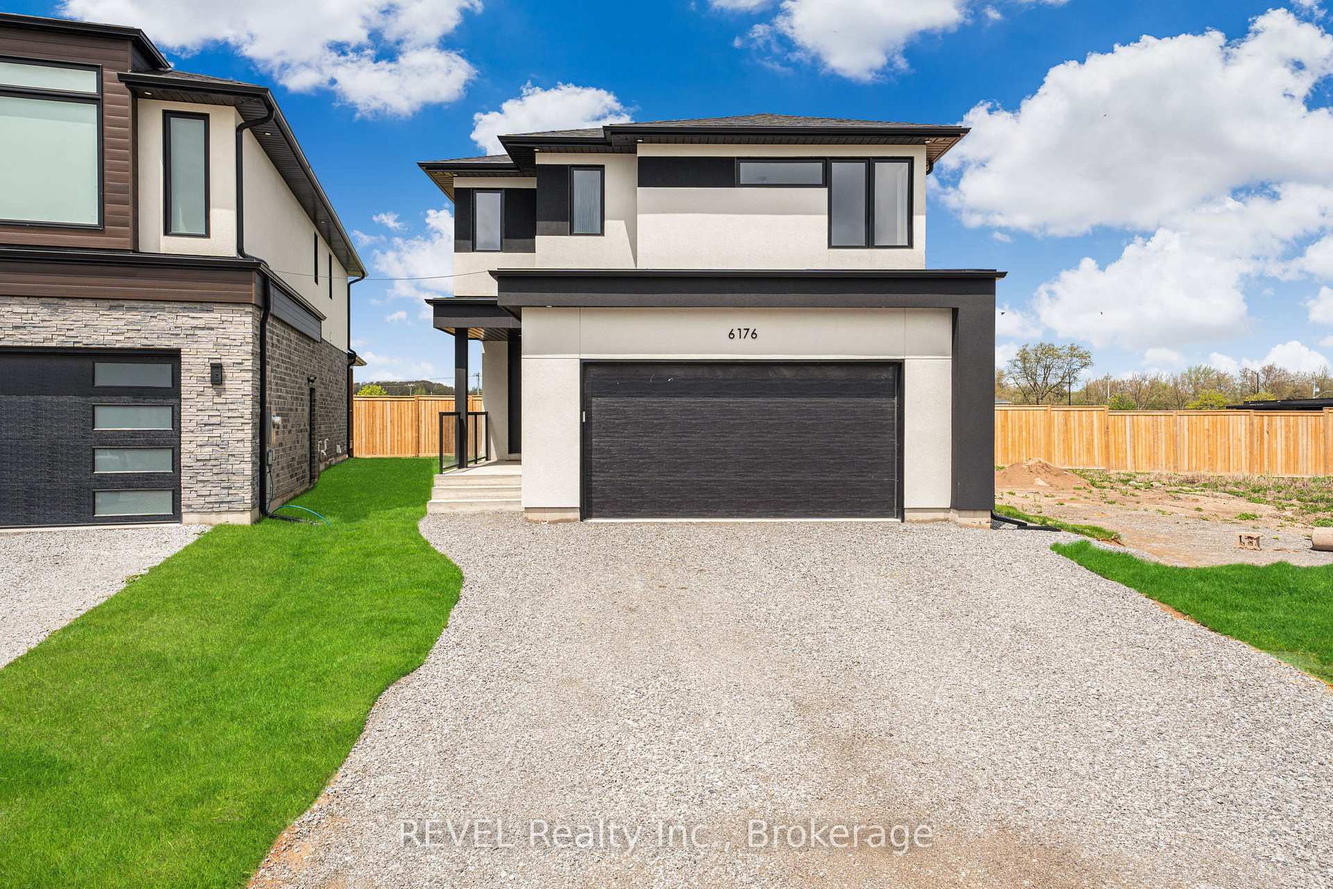 Front of 6176 Curlin Crescent