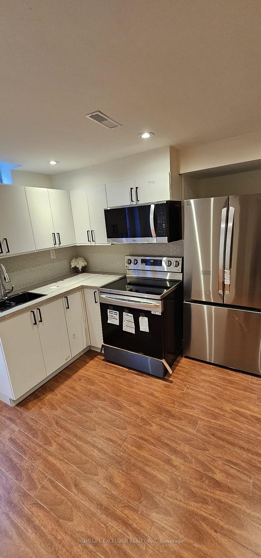 Photo 8 of 683 Chiron (Basement) Crescent, Pickering, Amberlea — HOMEH