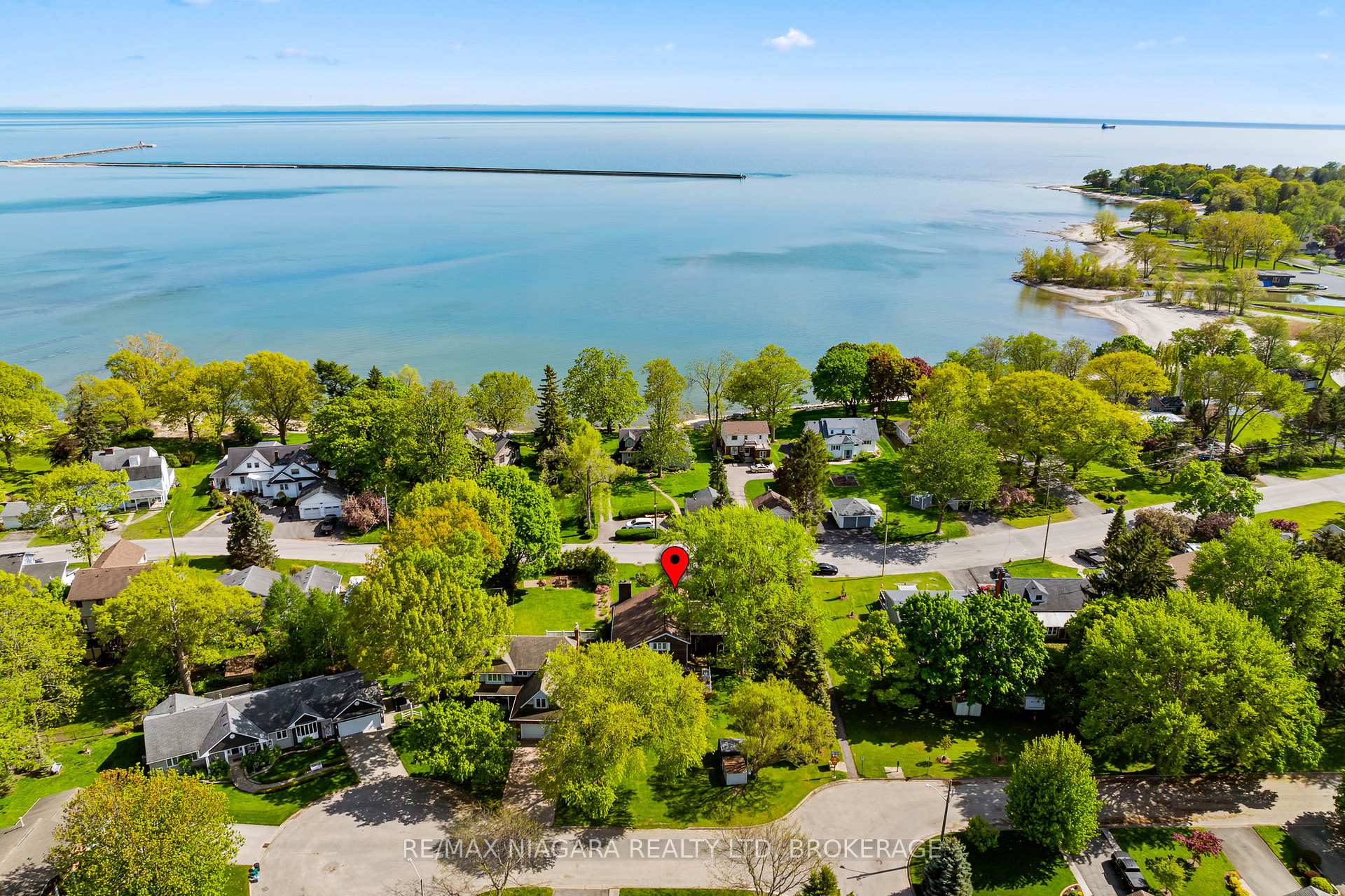 Photo 2 of 144 Tennessee Avenue, Port Colborne, Sugarloaf — HOMEH