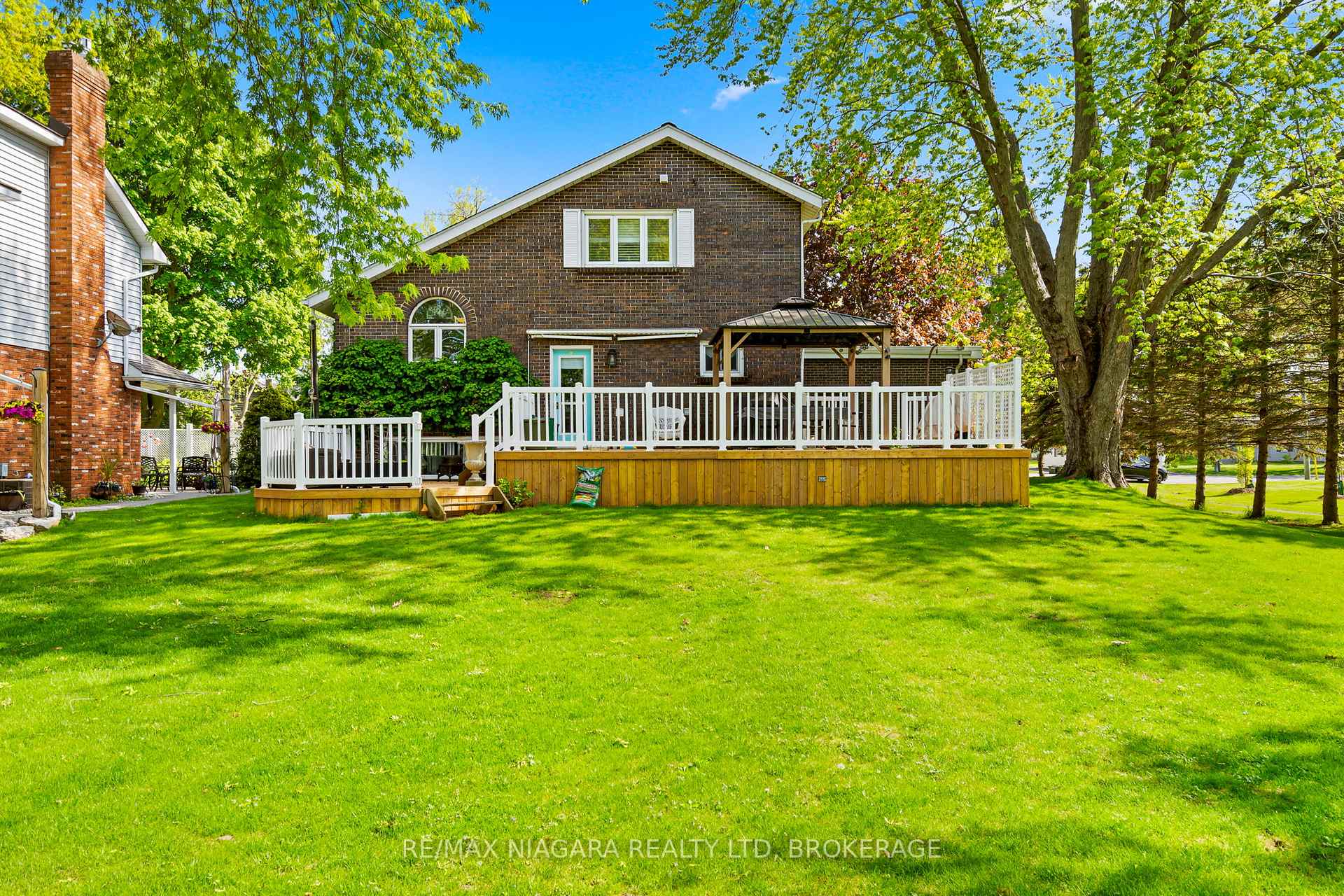 Photo 35 of 144 Tennessee Avenue, Port Colborne, Sugarloaf — HOMEH