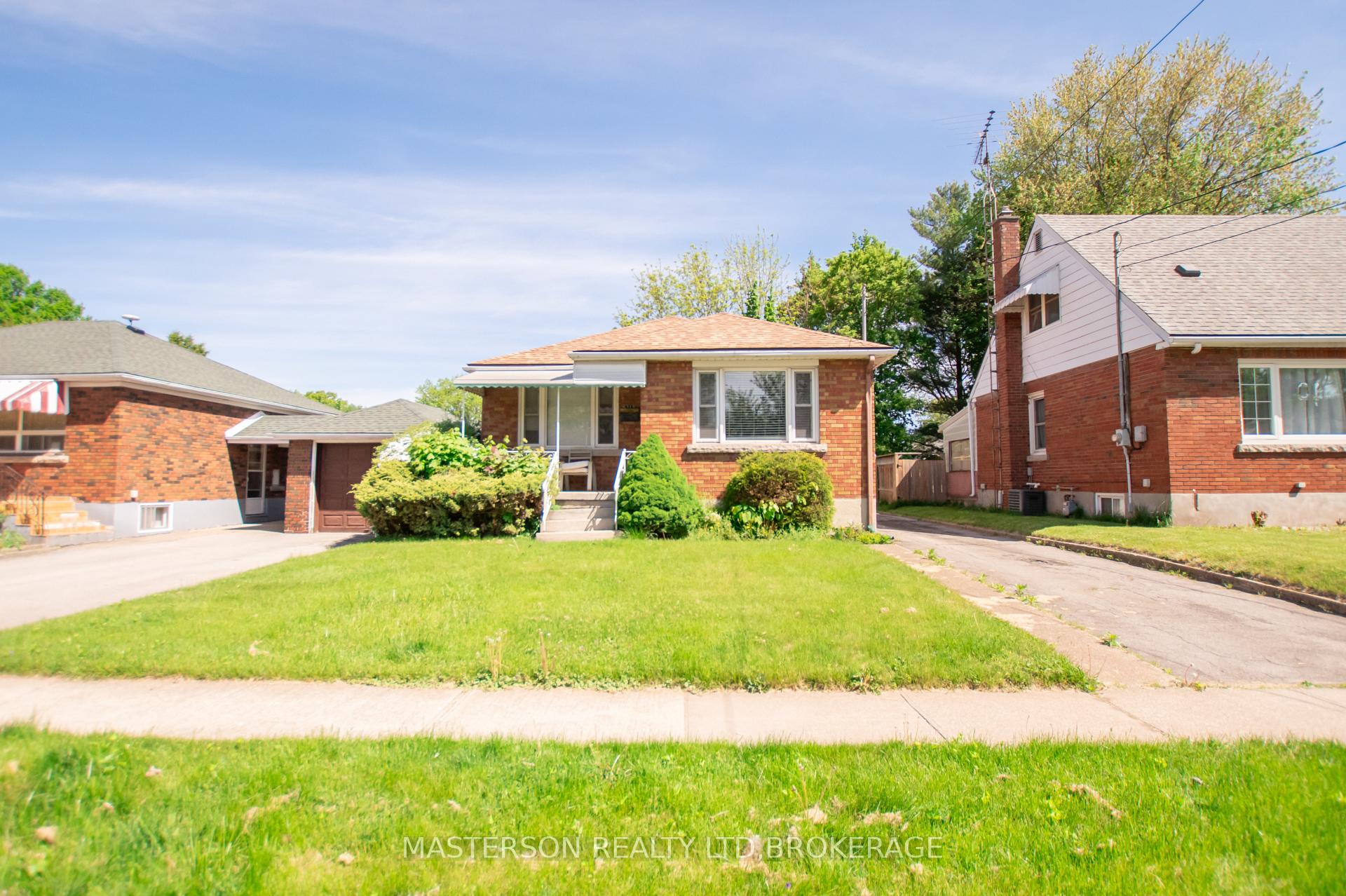 Photo 2 of 6313 Corwin Crescent, Niagara Falls, Dorchester — HOMEH