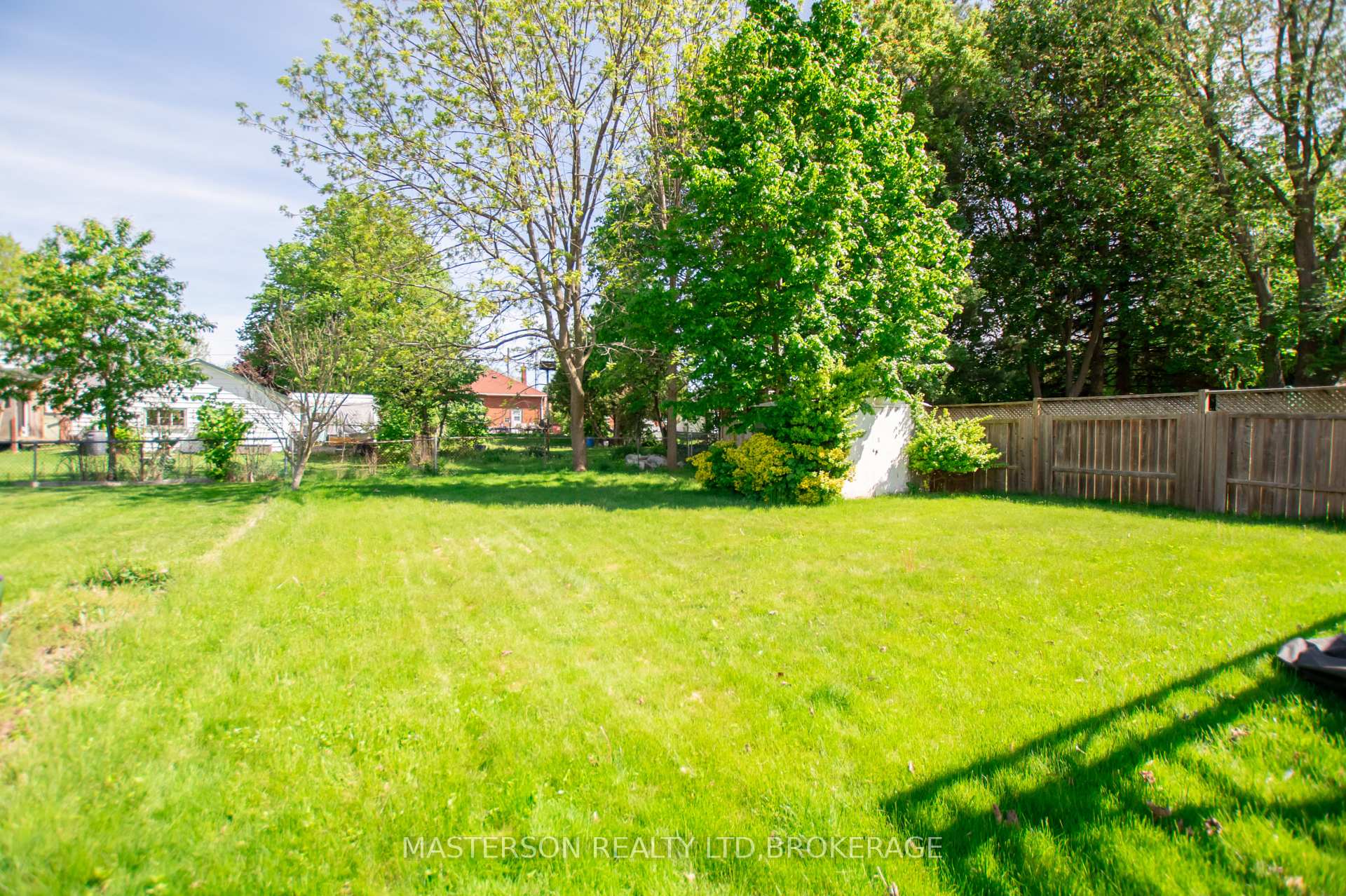 Photo 4 of 6313 Corwin Crescent, Niagara Falls, Dorchester — HOMEH