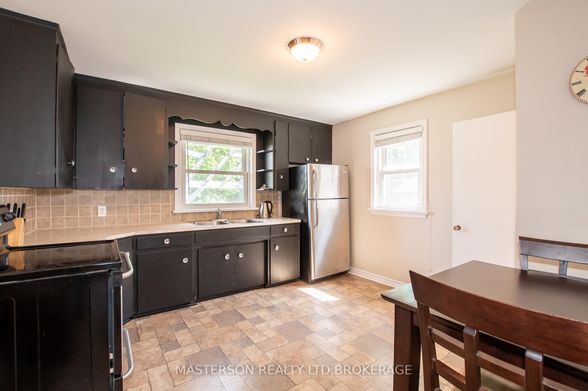 Photo 7 of 6313 Corwin Crescent, Niagara Falls, Dorchester — HOMEH