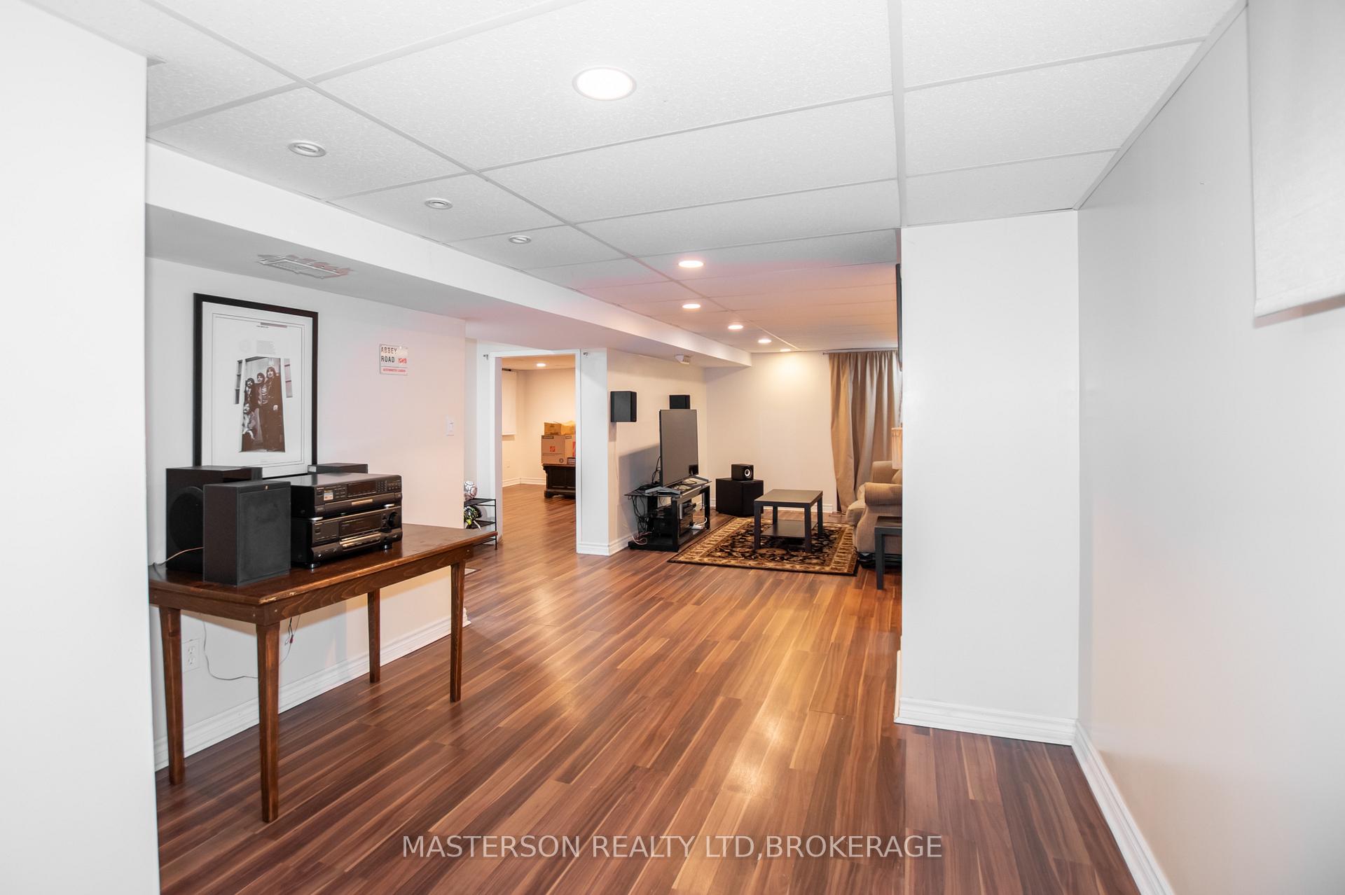 Photo 10 of 6313 Corwin Crescent, Niagara Falls, Dorchester — HOMEH