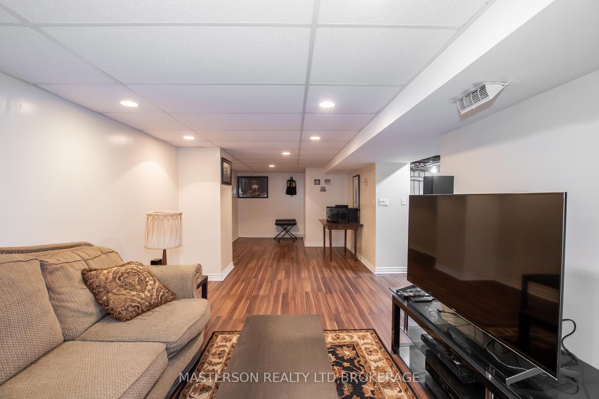 Photo 14 of 6313 Corwin Crescent, Niagara Falls, Dorchester — HOMEH
