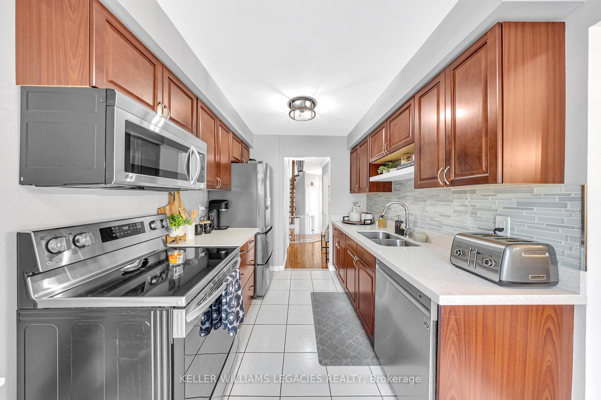 Photo 19 of 1618 Tawnberry Street, Pickering, Brock Ridge — HOMEH