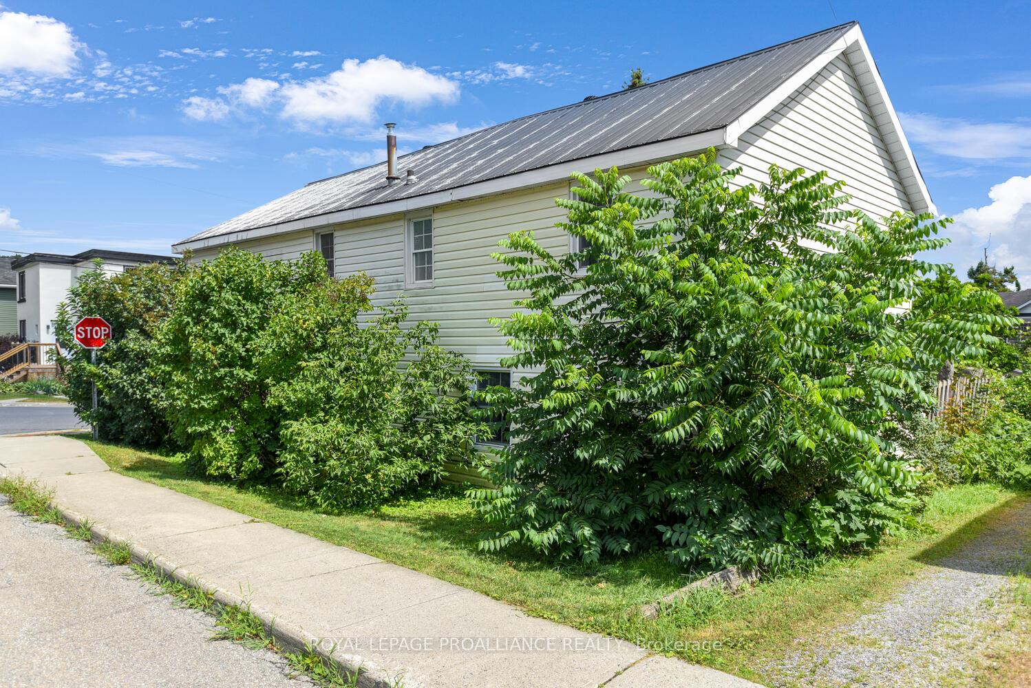 Photo 2 of 501 Dibble Street W, Prescott — HOMEH