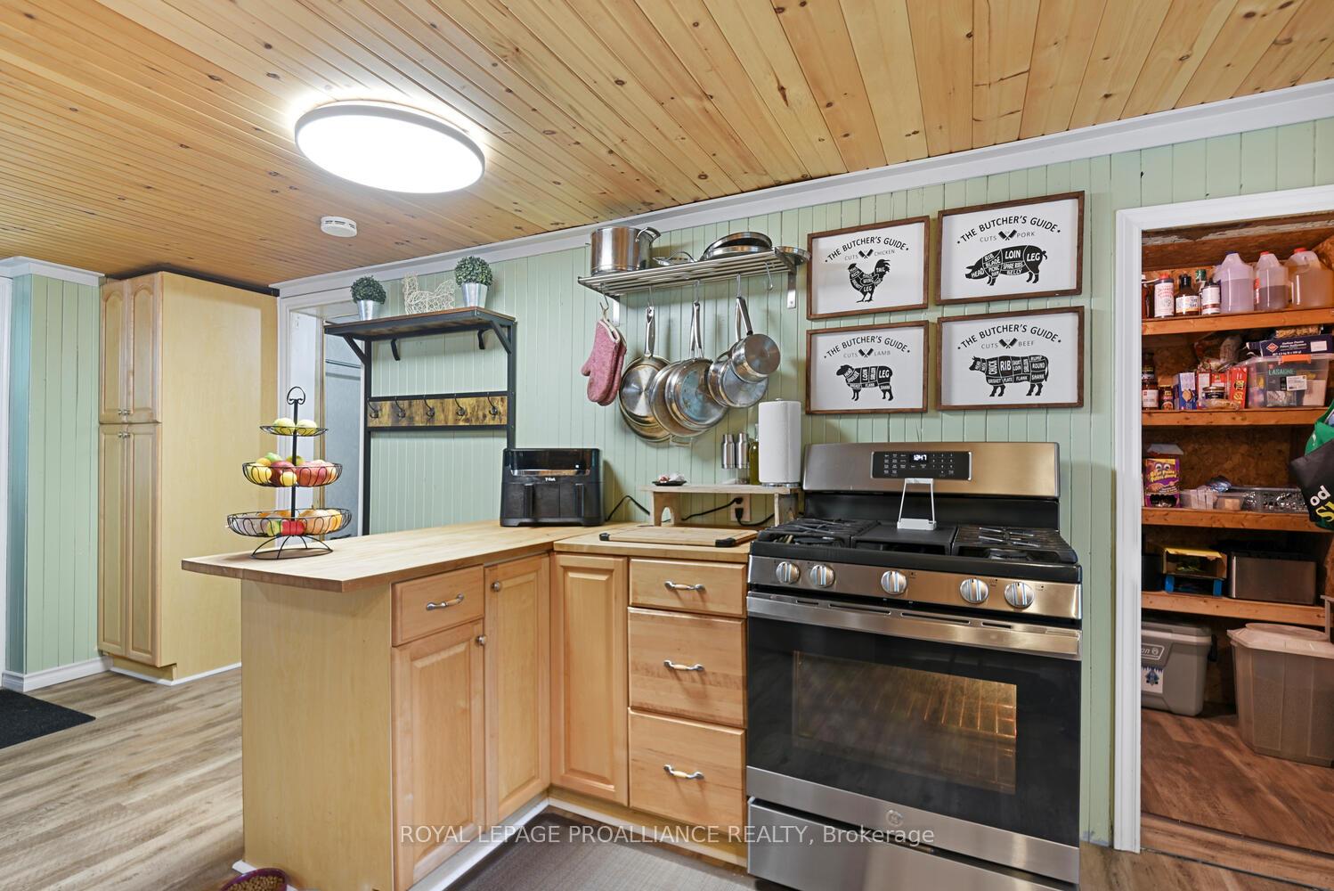 Photo 13 of 501 Dibble Street W, Prescott — HOMEH