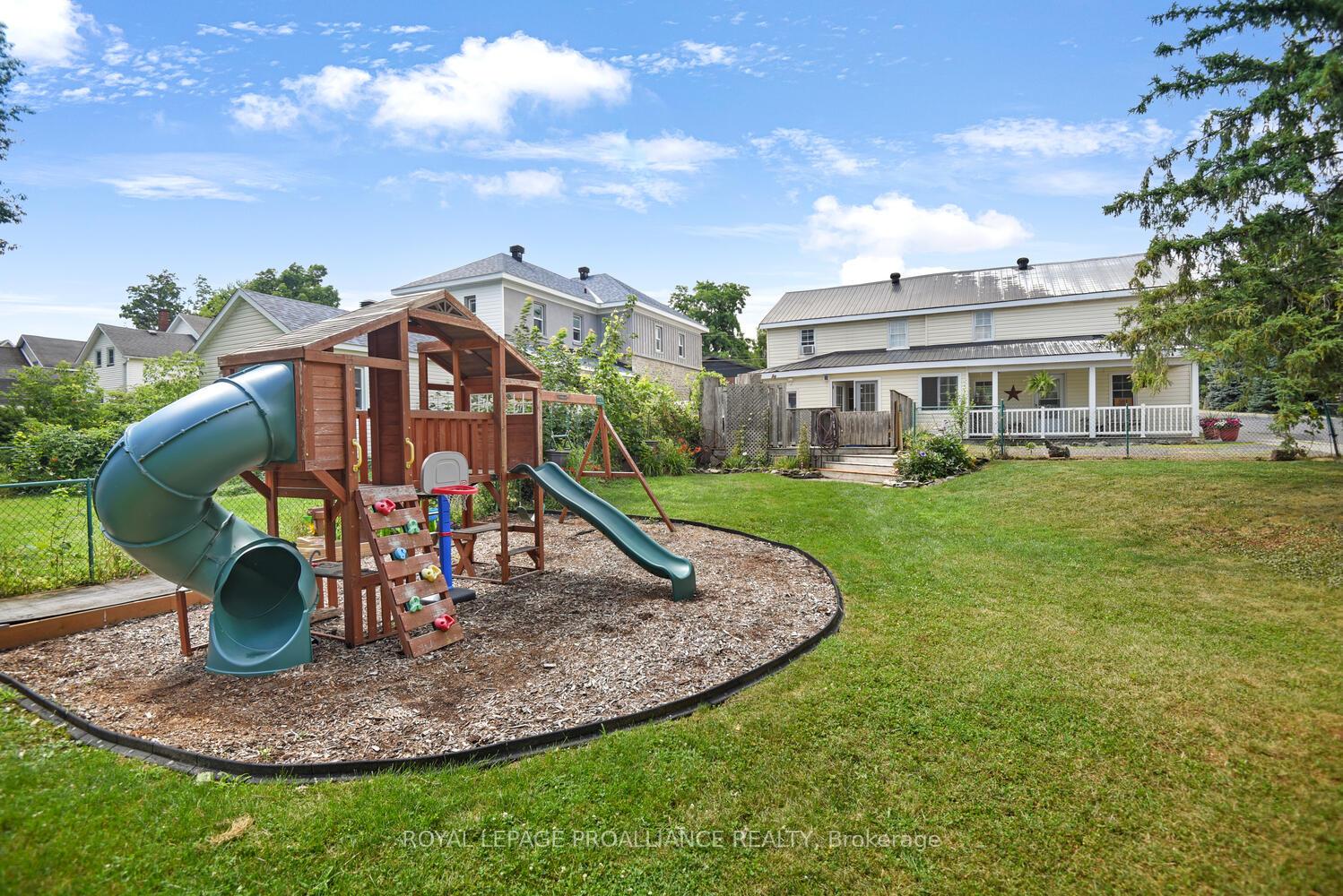 Photo 27 of 501 Dibble Street W, Prescott — HOMEH