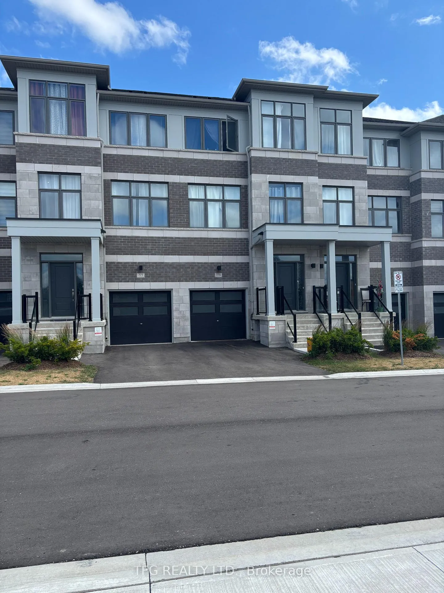 Front of 775 Chinook Path