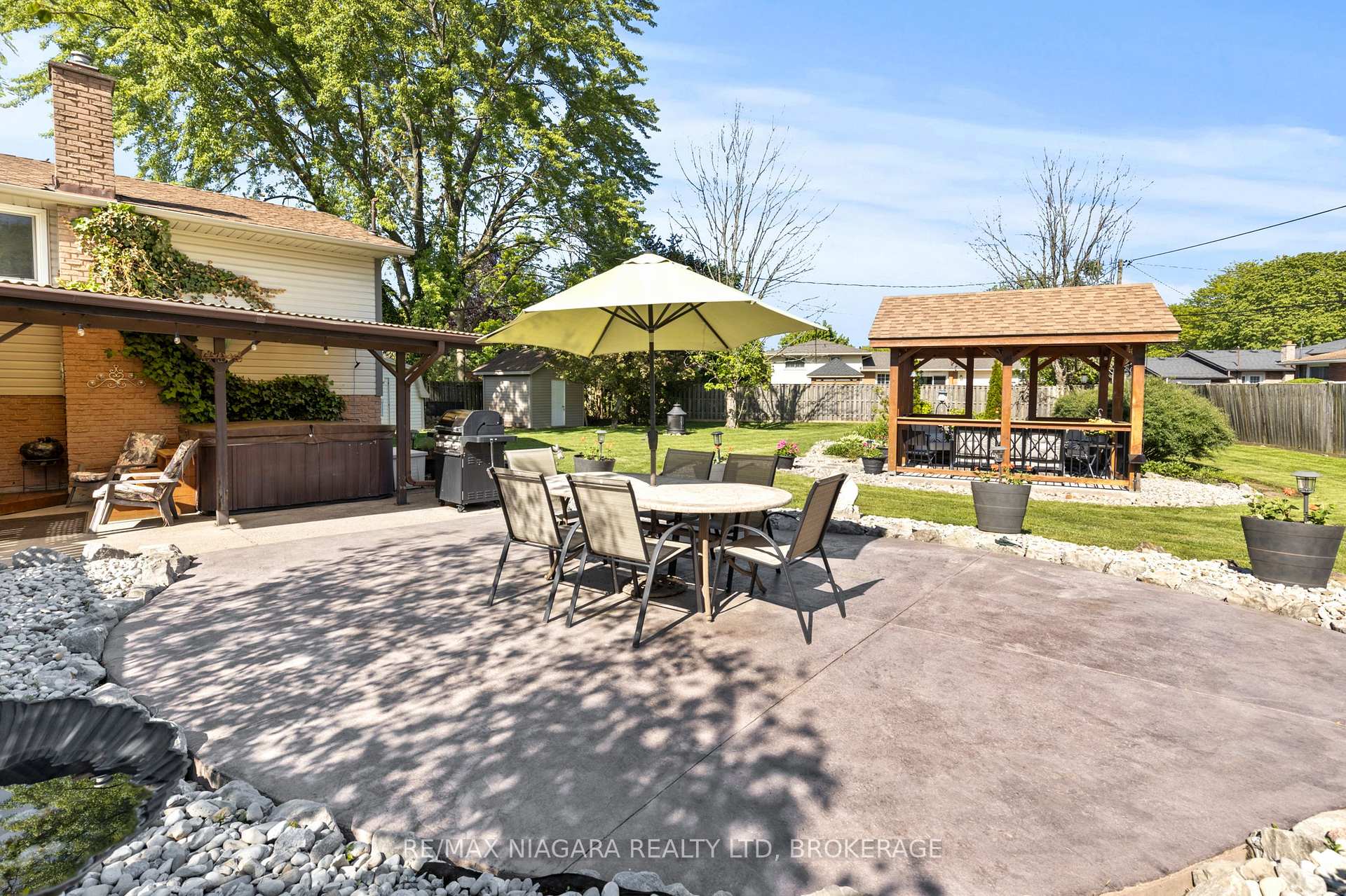 Photo 6 of 8410 Mundare Crescent, Niagara Falls, Chippawa — HOMEH