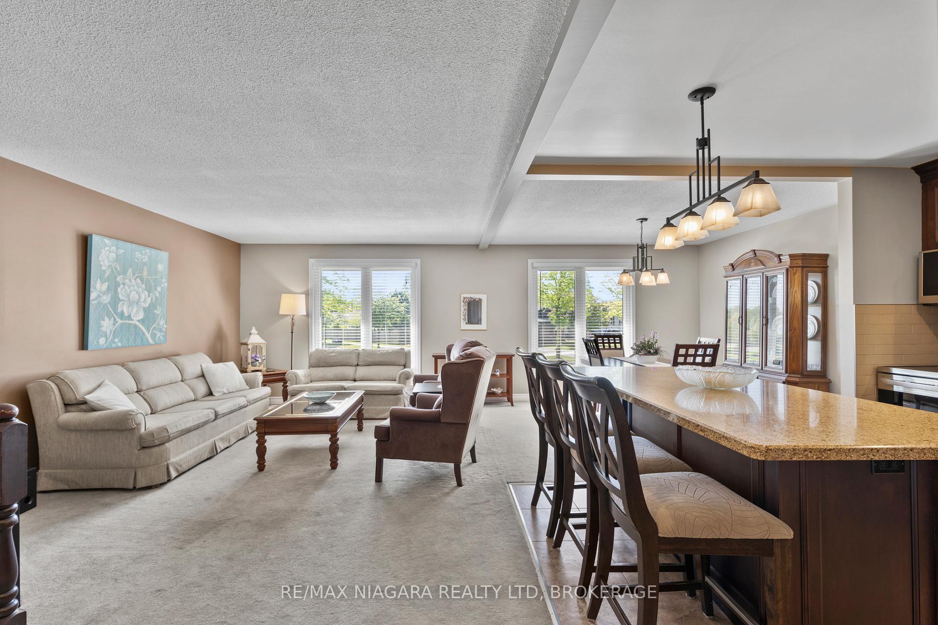 Photo 11 of 8410 Mundare Crescent, Niagara Falls, Chippawa — HOMEH