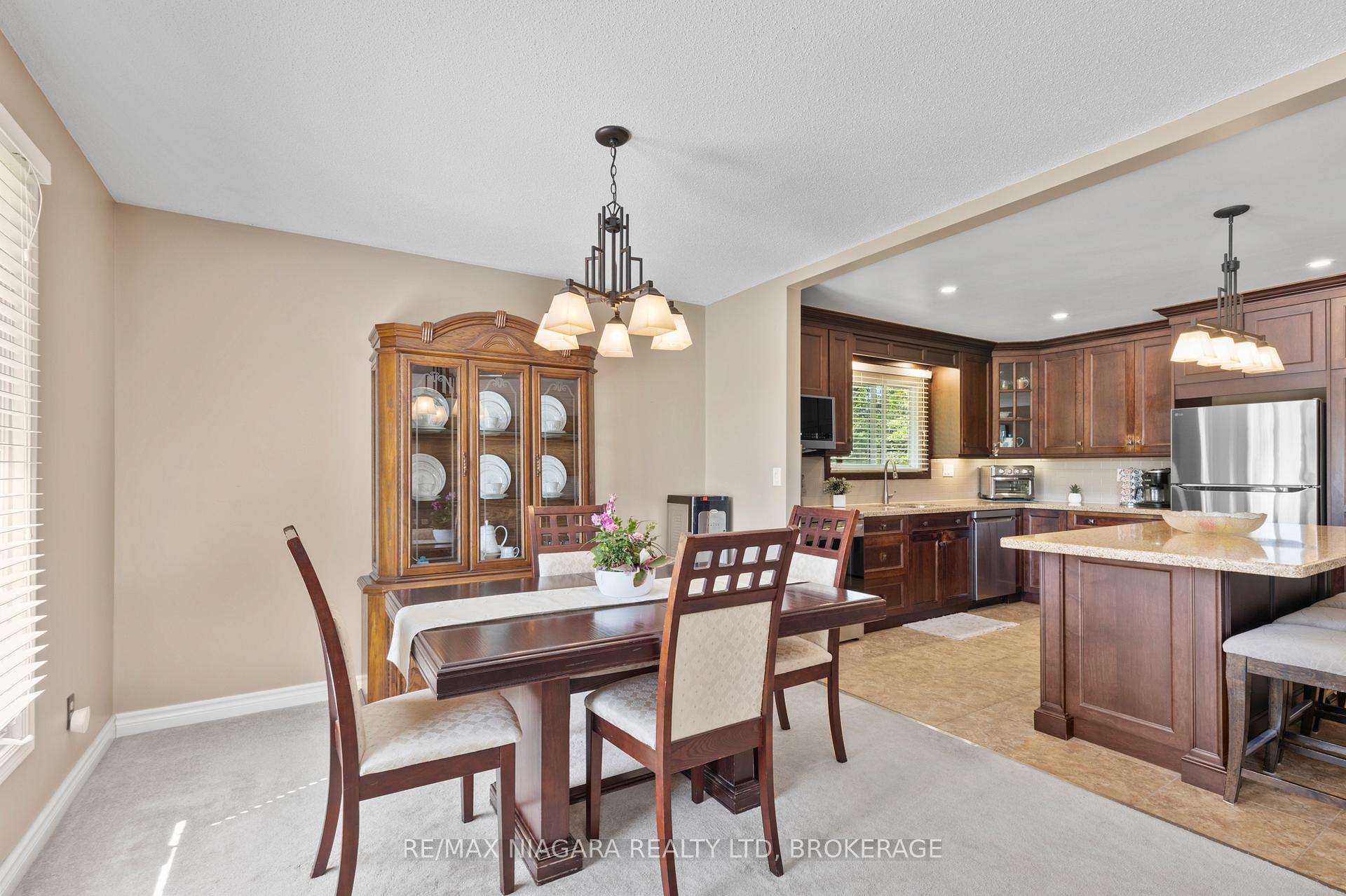Photo 15 of 8410 Mundare Crescent, Niagara Falls, Chippawa — HOMEH