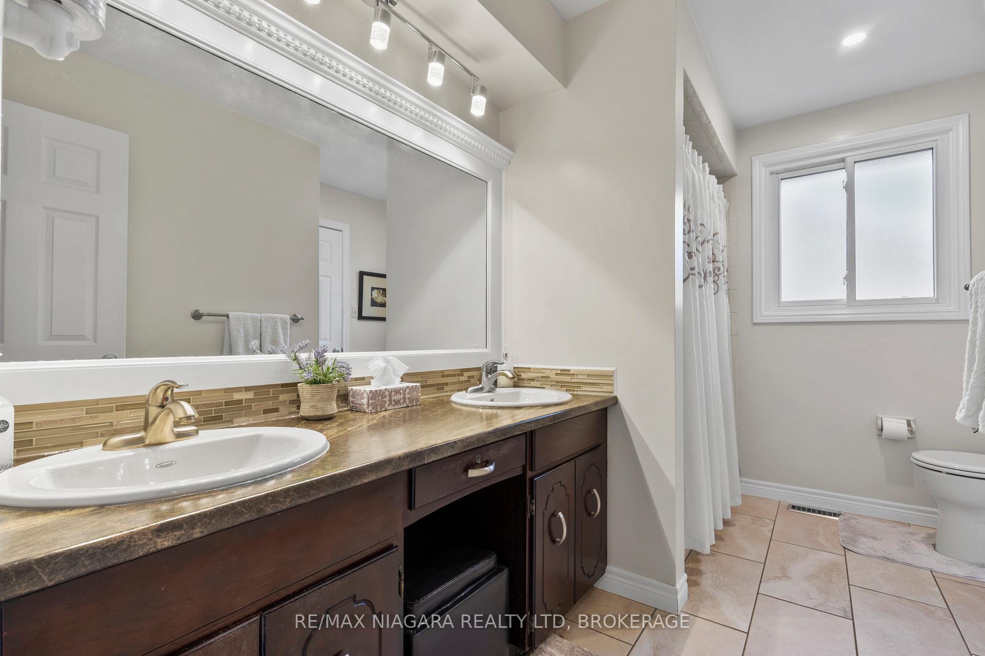 Photo 19 of 8410 Mundare Crescent, Niagara Falls, Chippawa — HOMEH