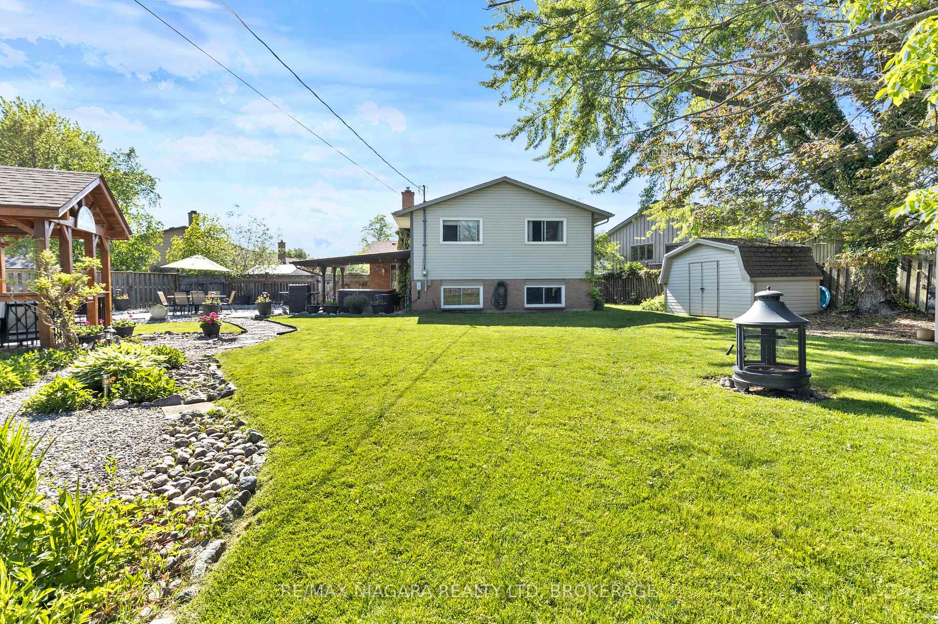 Photo 31 of 8410 Mundare Crescent, Niagara Falls, Chippawa — HOMEH