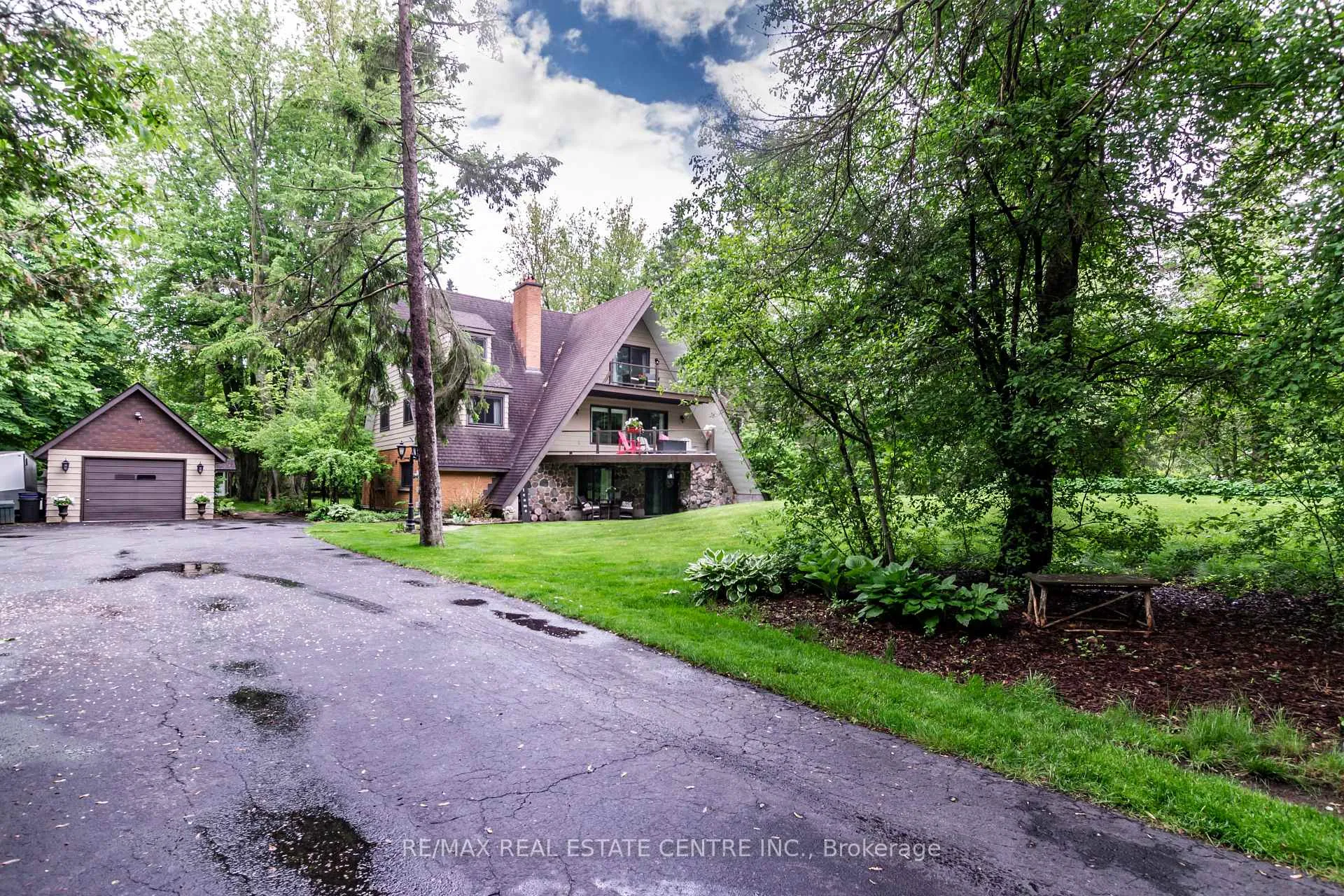 Photo 4 of 6607 Ellis Road, Puslinch, Puslinch Lake Settlement Areas — HOMEH