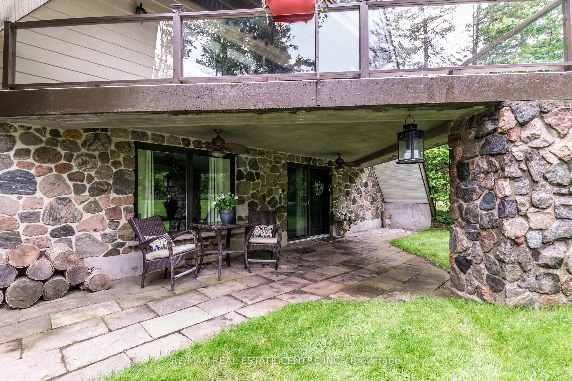 Photo 5 of 6607 Ellis Road, Puslinch, Puslinch Lake Settlement Areas — HOMEH