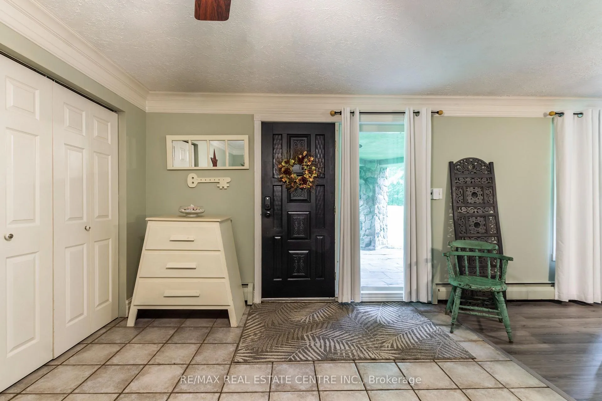 Photo 6 of 6607 Ellis Road, Puslinch, Puslinch Lake Settlement Areas — HOMEH