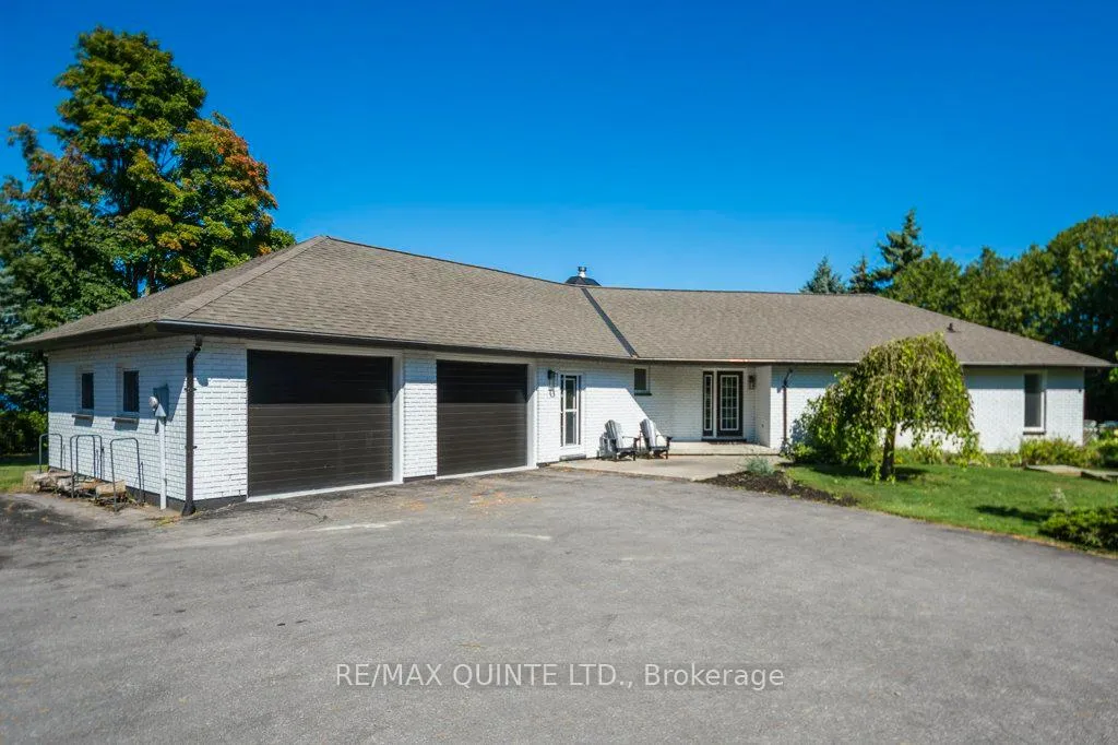 Photo 1 of 1190 County 3 Road, Prince Edward County, Ameliasburg Ward — HOMEH